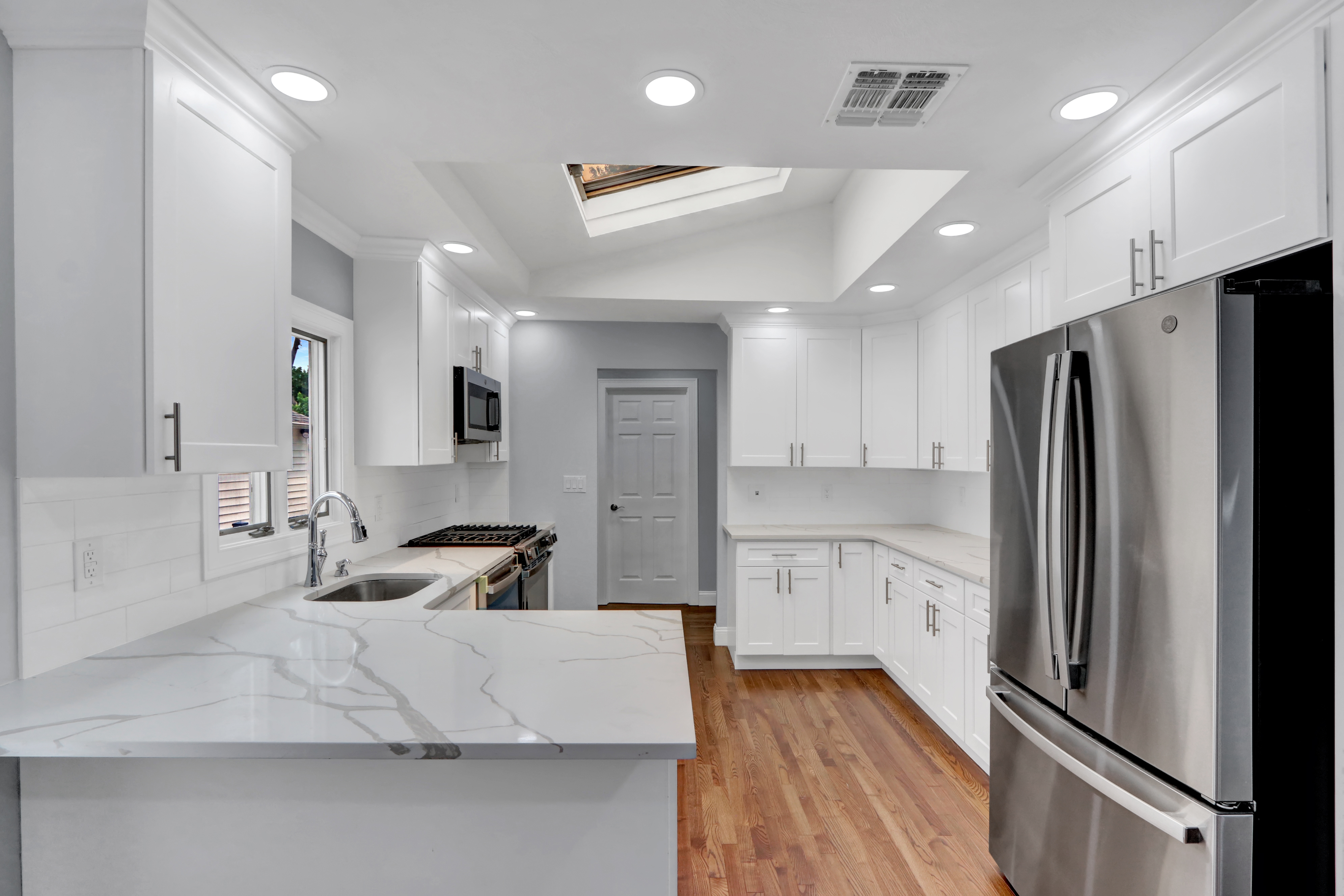 West Islip, New York, 11795, United States, 3 Bedrooms Bedrooms, ,2 BathroomsBathrooms,Residential,For Sale,1920311