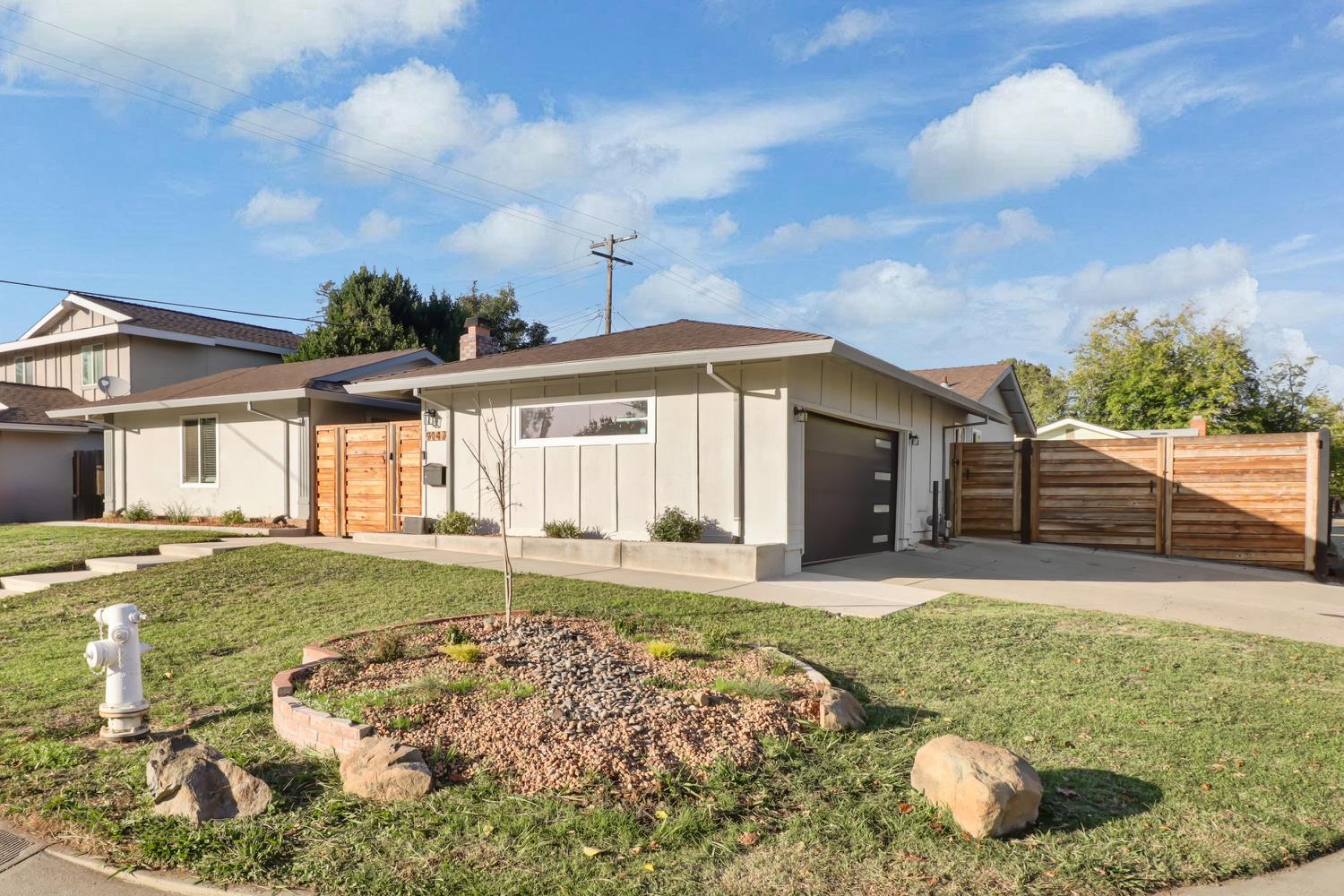 Sacramento, California, 95826, United States, 3 Bedrooms Bedrooms, ,2 BathroomsBathrooms,Residential,For Sale,1991468