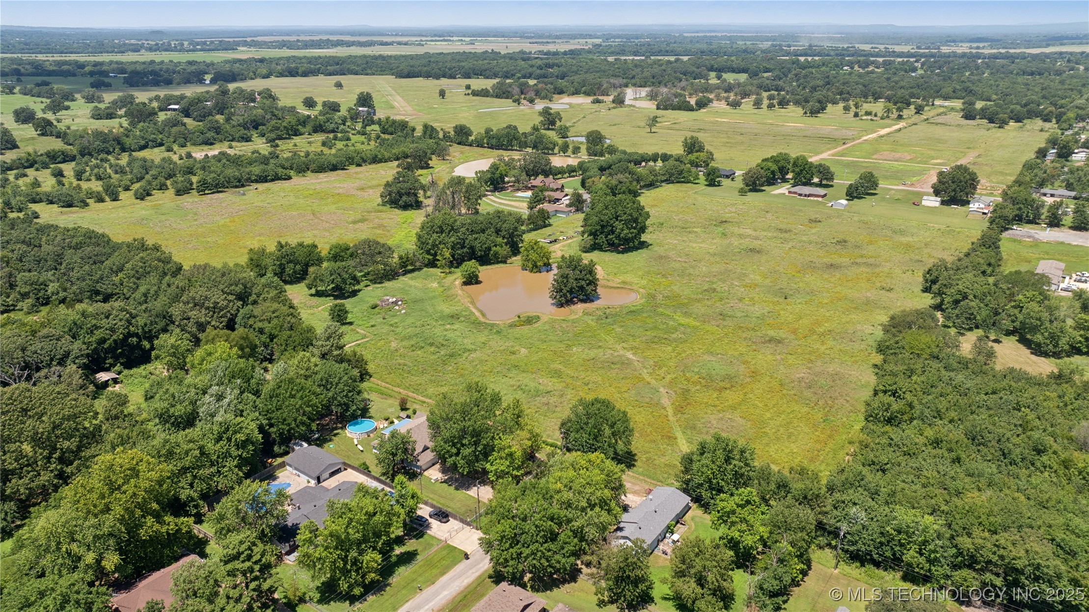 Pocola, Oklahoma, 74902, United States, 3 Bedrooms Bedrooms, ,3 BathroomsBathrooms,Residential,For Sale,1903793
