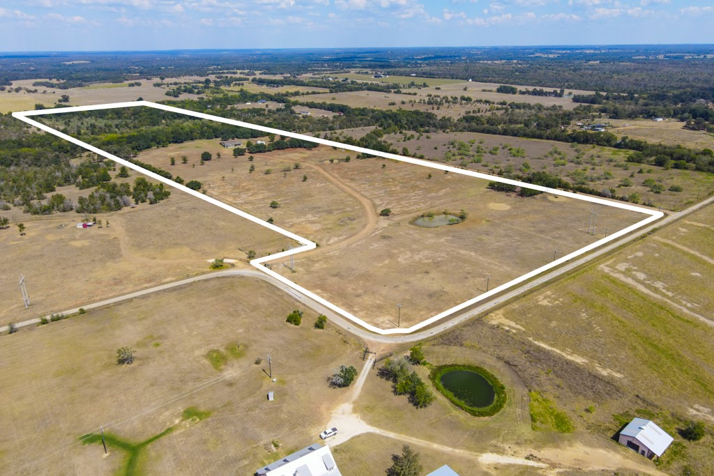 Lexington, Texas, 78947, United States, 4 Bedrooms Bedrooms, ,3 BathroomsBathrooms,Residential,For Sale,2002200