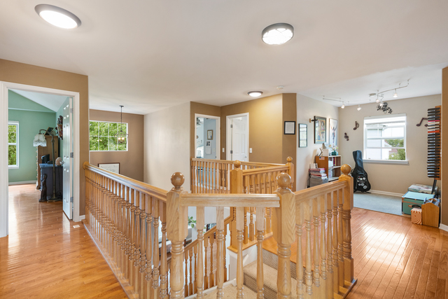 Huntley, Illinois, 60142, United States, 5 Bedrooms Bedrooms, ,3 BathroomsBathrooms,Residential,For Sale,1982974