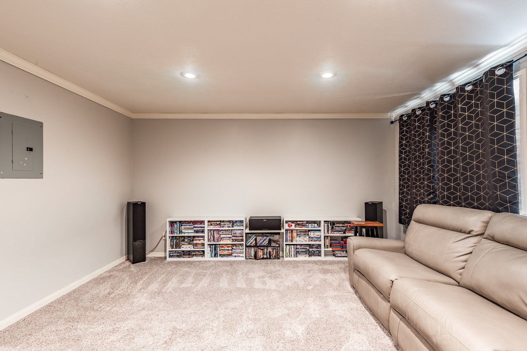  Your Perfect Townhome: Spacious Layout, Finished Basement & Relaxing Back Patio - 物件實景