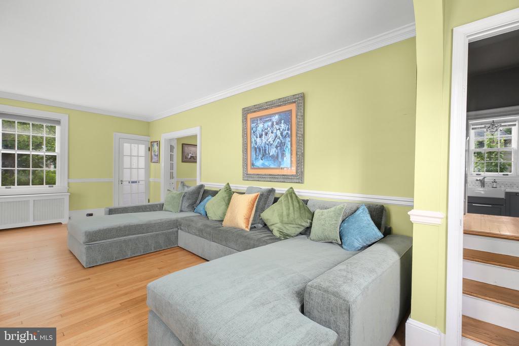Fredericksburg, Virginia, 22401, United States, 4 Bedrooms Bedrooms, ,2 BathroomsBathrooms,Residential,For Sale,1826966