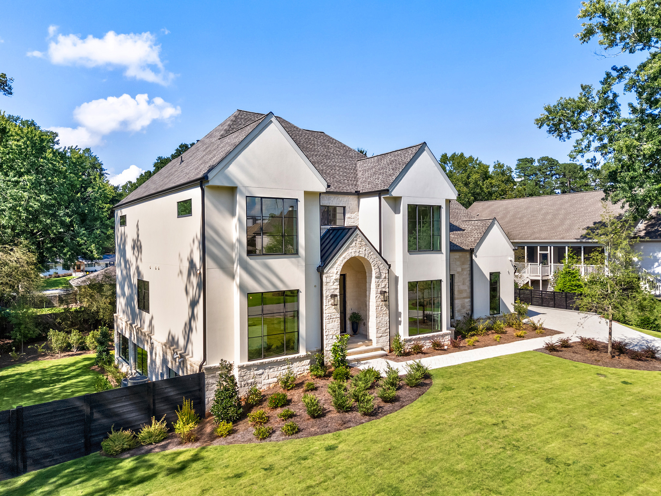  Rare Basement Home Located in Sought-After Communities in Downtown Alpharetta - 物件實景