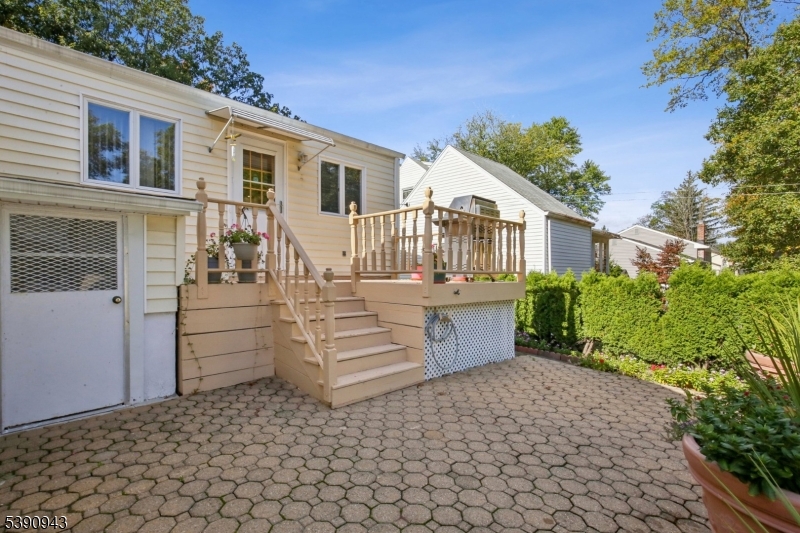 West Orange Twp., New Jersey, 07052, United States, 2 Bedrooms Bedrooms, ,2 BathroomsBathrooms,Residential,For Sale,1969241