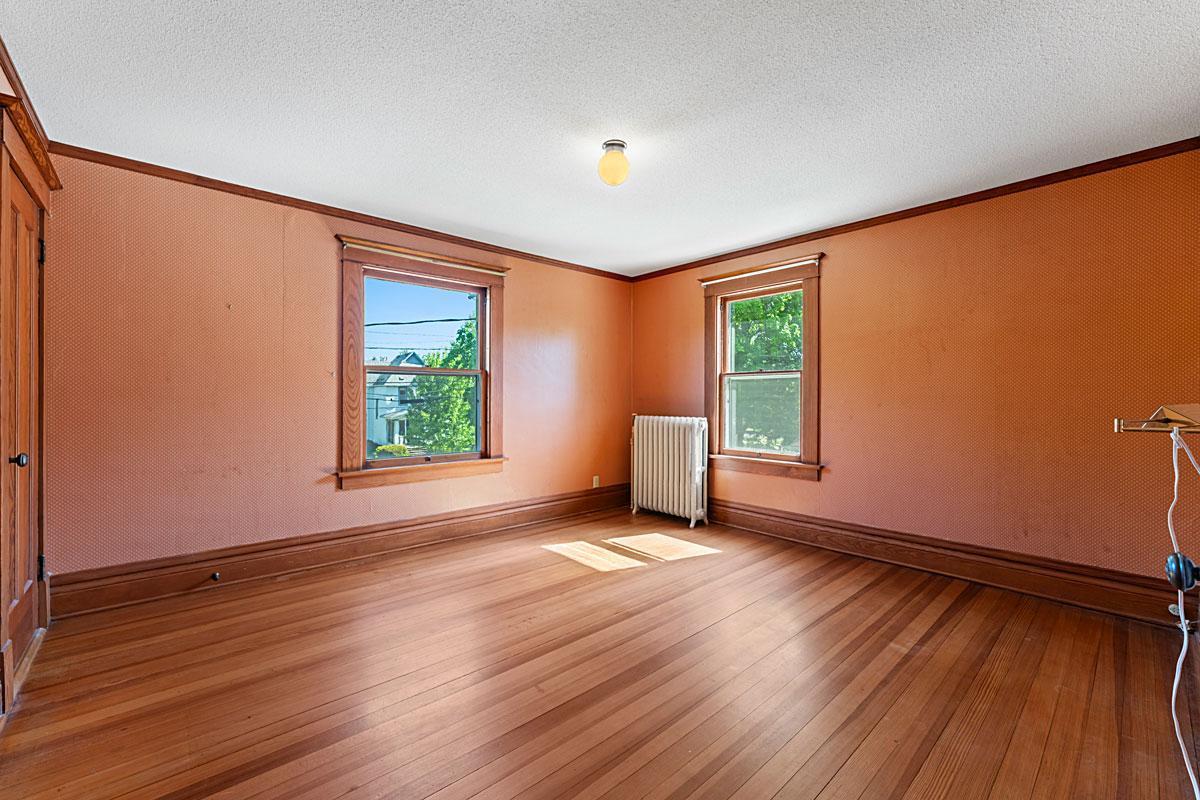 Northfield, Minnesota, 55057, United States, 5 Bedrooms Bedrooms, ,1 BathroomBathrooms,Residential,For Sale,1984283