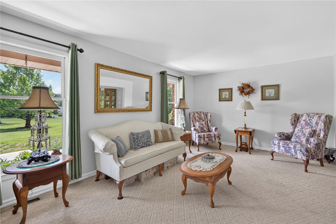 Lower Saucon Twp, Pennsylvania, 18055, United States, 5 Bedrooms Bedrooms, ,4 BathroomsBathrooms,Residential,For Sale,2048315