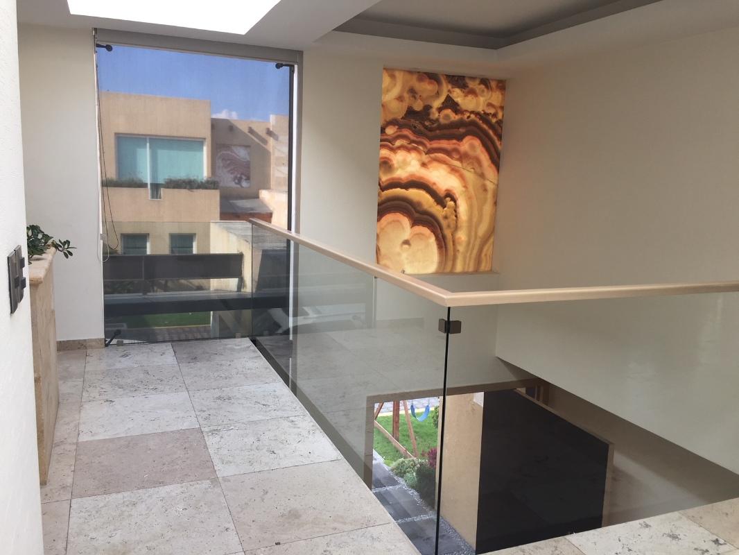 Metepec, Estado de México, 52172, Mexico, 4 Bedrooms Bedrooms, ,4 BathroomsBathrooms,Residential,For Sale,1770872