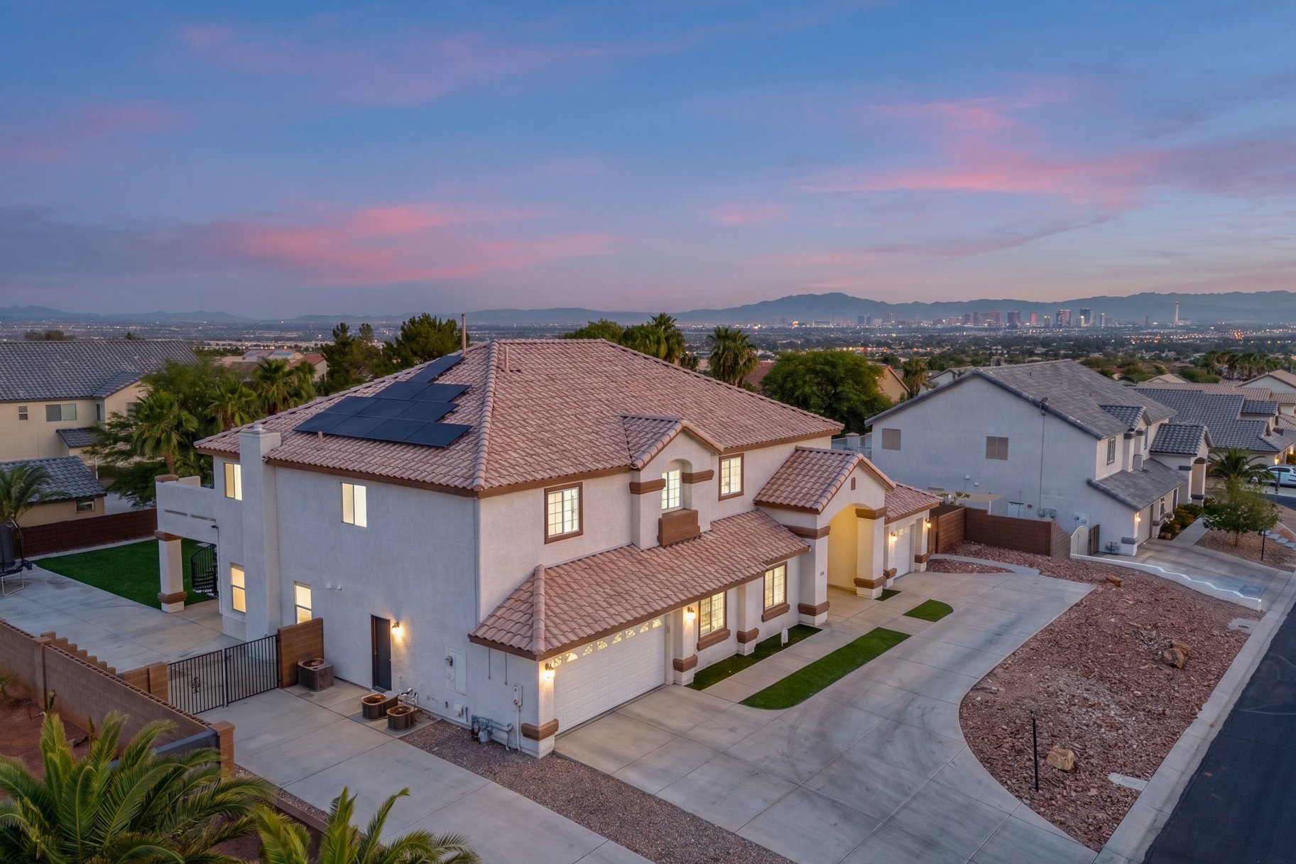  Custom Estate with Full Size Pickleball Court - 物件實景
