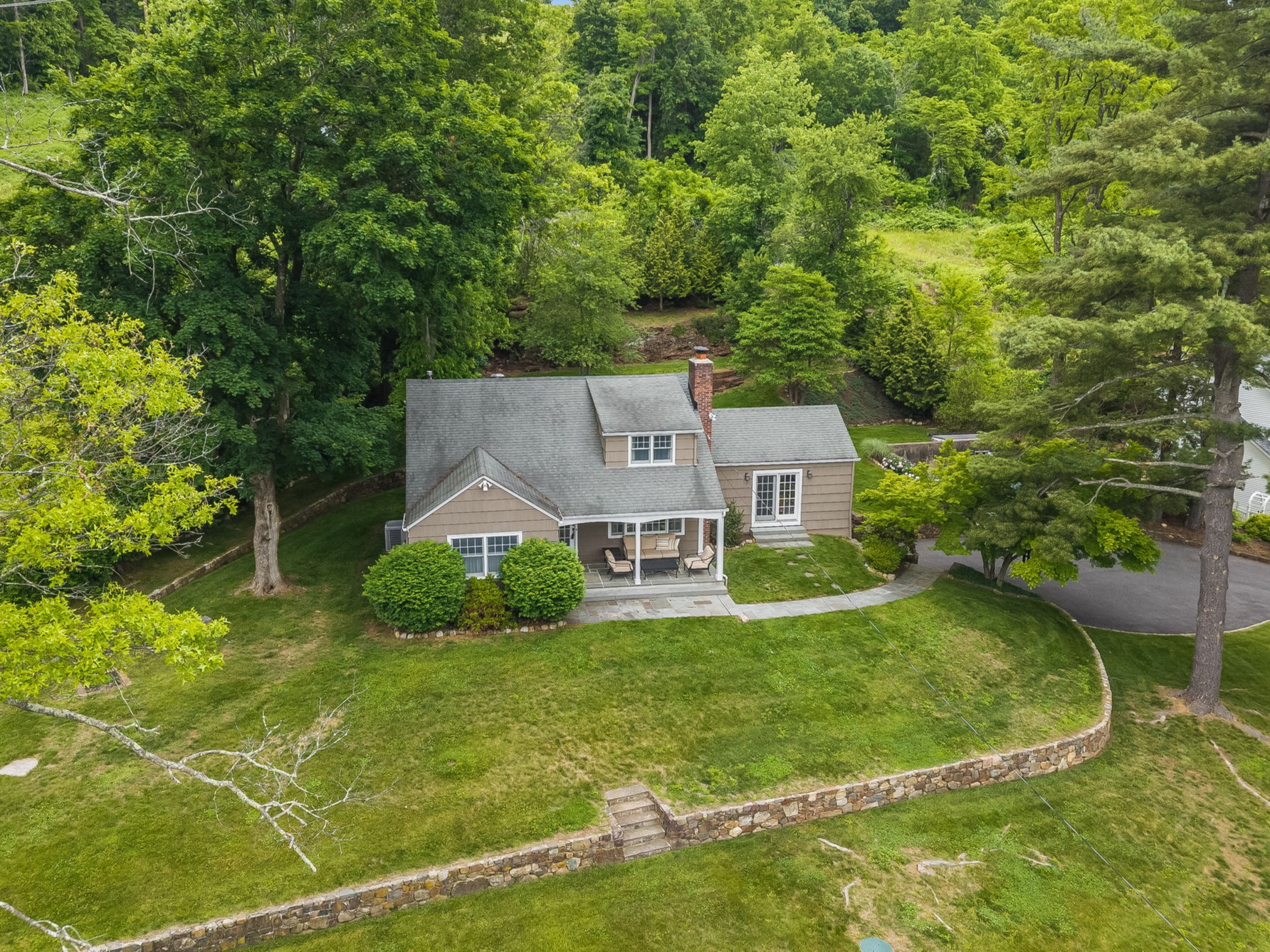 Chatham, New Jersey, 07928, United States, 5 Bedrooms Bedrooms, ,2 BathroomsBathrooms,Residential,For Sale,2033106