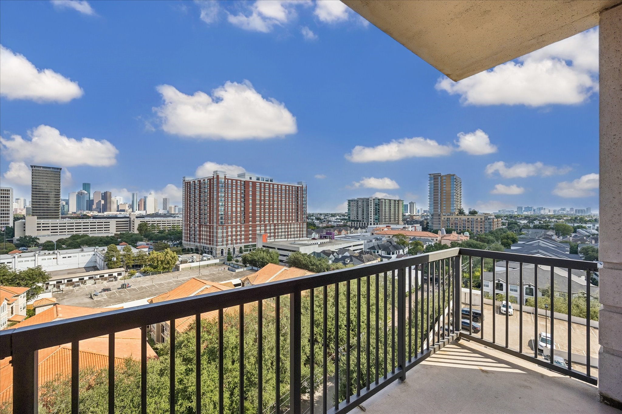  3333 Allen Parkway #1102 - 物件實景