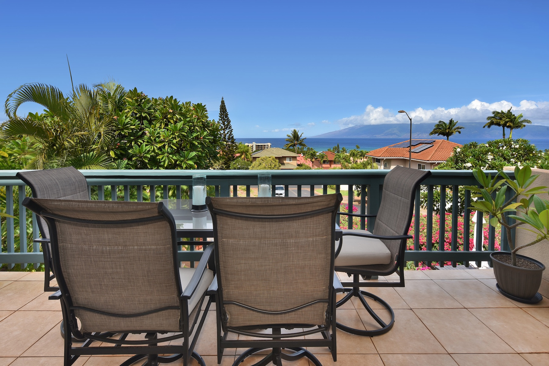  Fantastic ocean and island views from spacious two-story home - 物件實景
