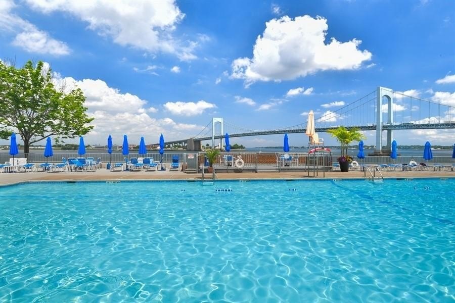 Beechhurst, New York, 11357, United States, 3 Bedrooms Bedrooms, ,2 BathroomsBathrooms,Residential,For Sale,1865157
