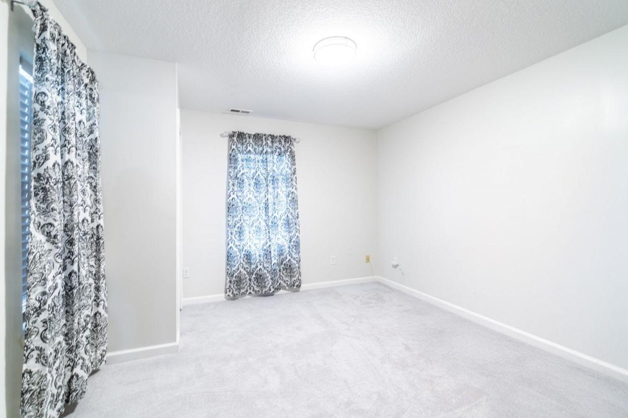 Angola, Indiana, 46703, United States, 2 Bedrooms Bedrooms, ,2 BathroomsBathrooms,Residential,For Sale,1768550