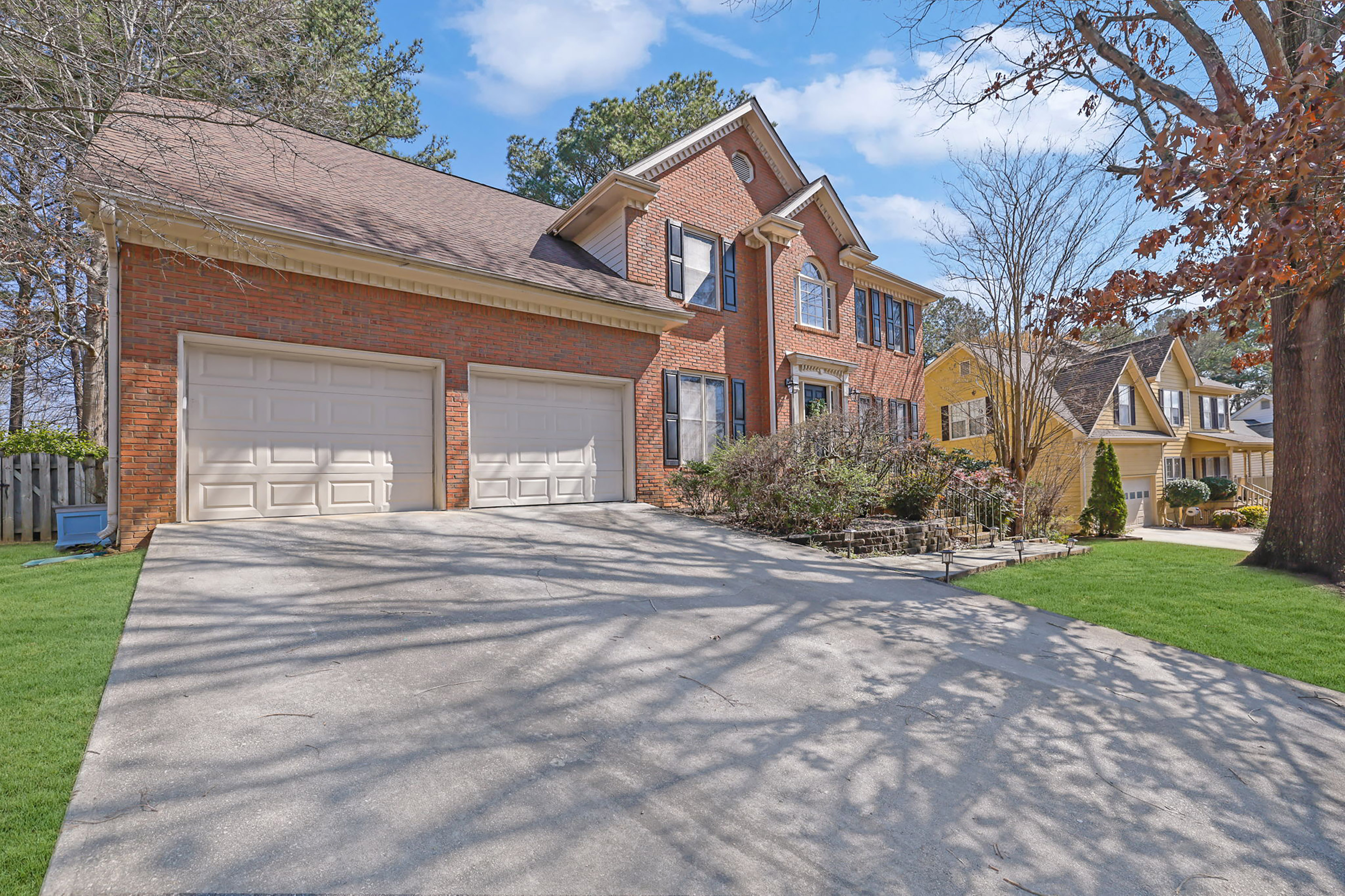  Beautifully Maintained Home Nestled Within a Quiet and Established Community - 物件實景
