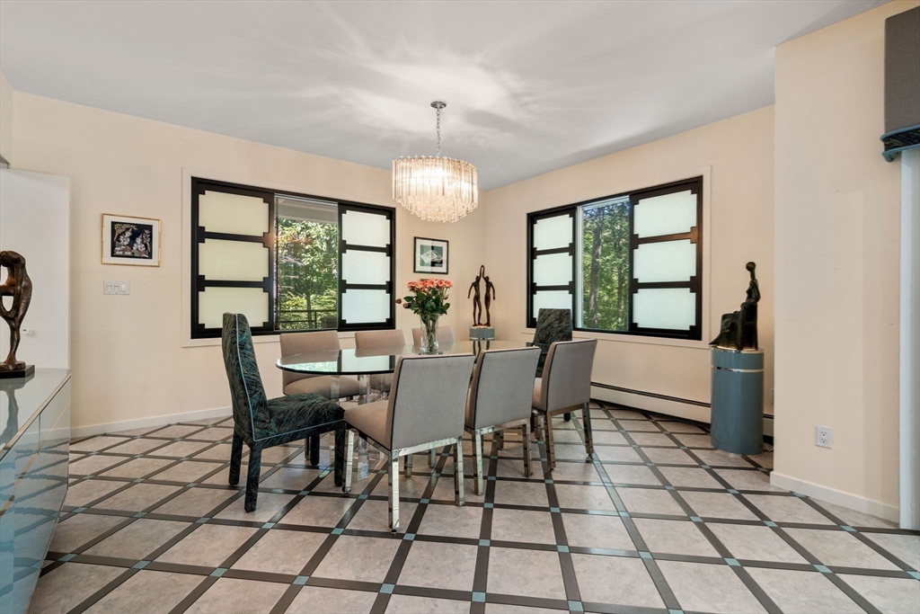 Boston, Massachusetts, 02467, United States, 2 Bedrooms Bedrooms, ,3 BathroomsBathrooms,Residential,For Sale,1940197