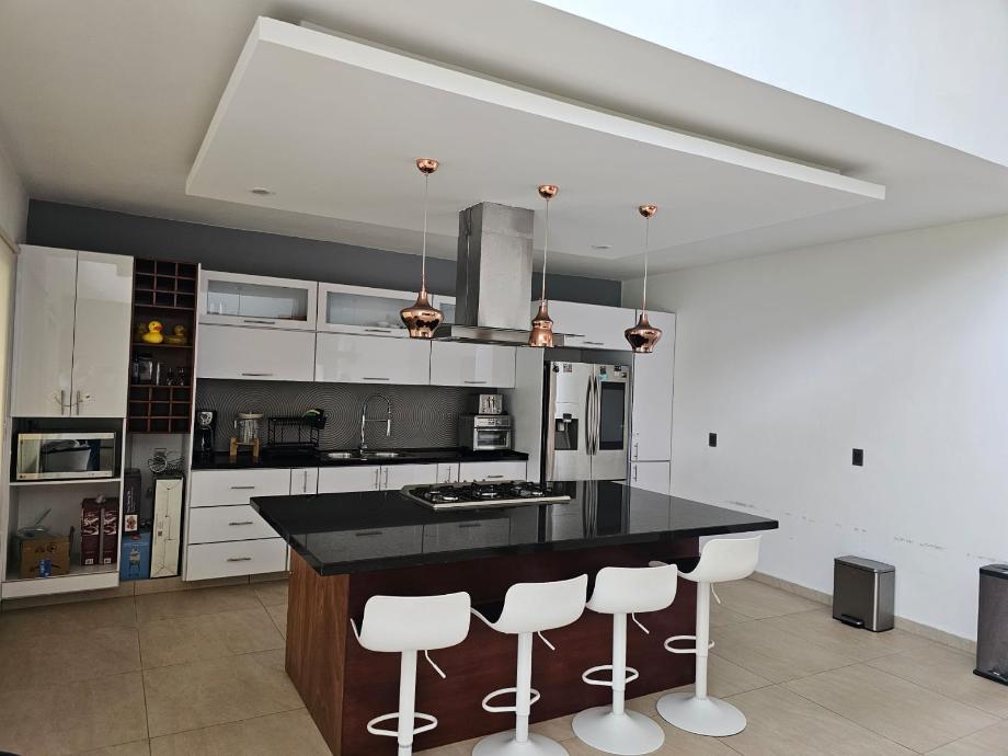 Atlatlahucan, Morelos, 62847, Mexico, 4 Bedrooms Bedrooms, ,4 BathroomsBathrooms,Residential,For Sale,1918557