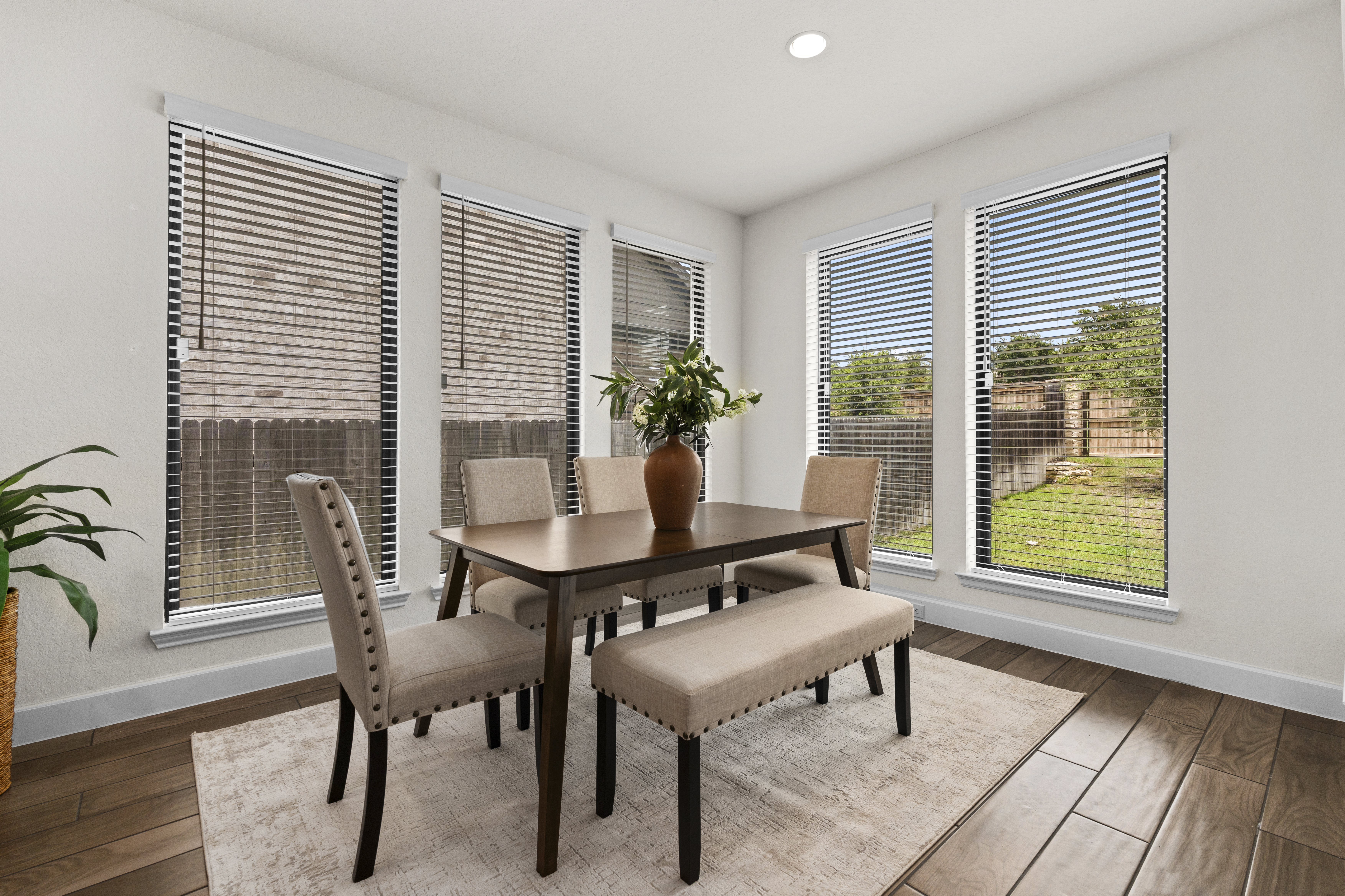  Thoughtfully Designed Perry Home in Weston Oaks - 物件實景