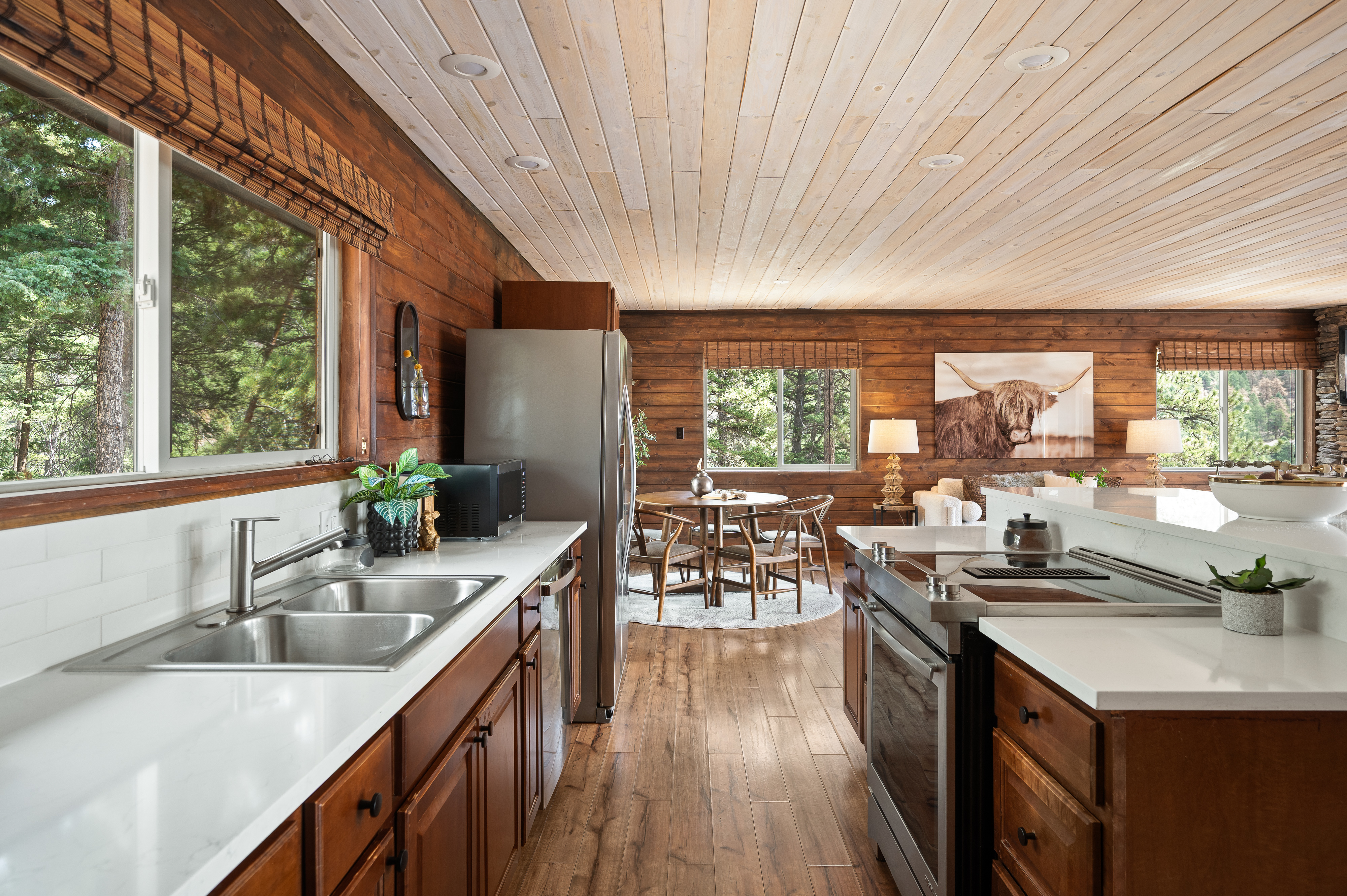  Million Dollar Views on this Beautifully Updated Mountain Retreat on 2.89 Acres - 物件實景