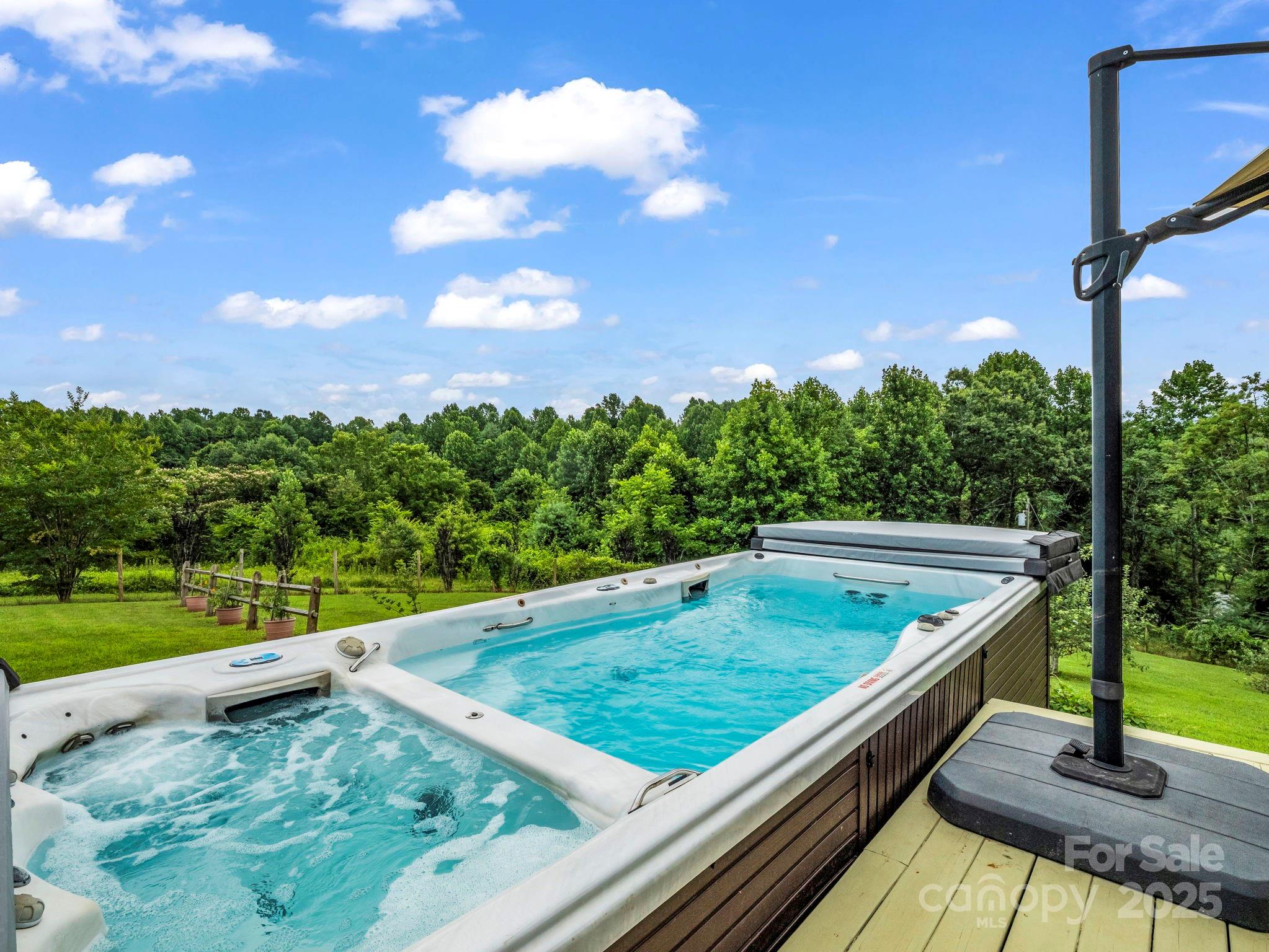 Saluda, North Carolina, 28773, United States, 4 Bedrooms Bedrooms, ,2 BathroomsBathrooms,Residential,For Sale,1978089