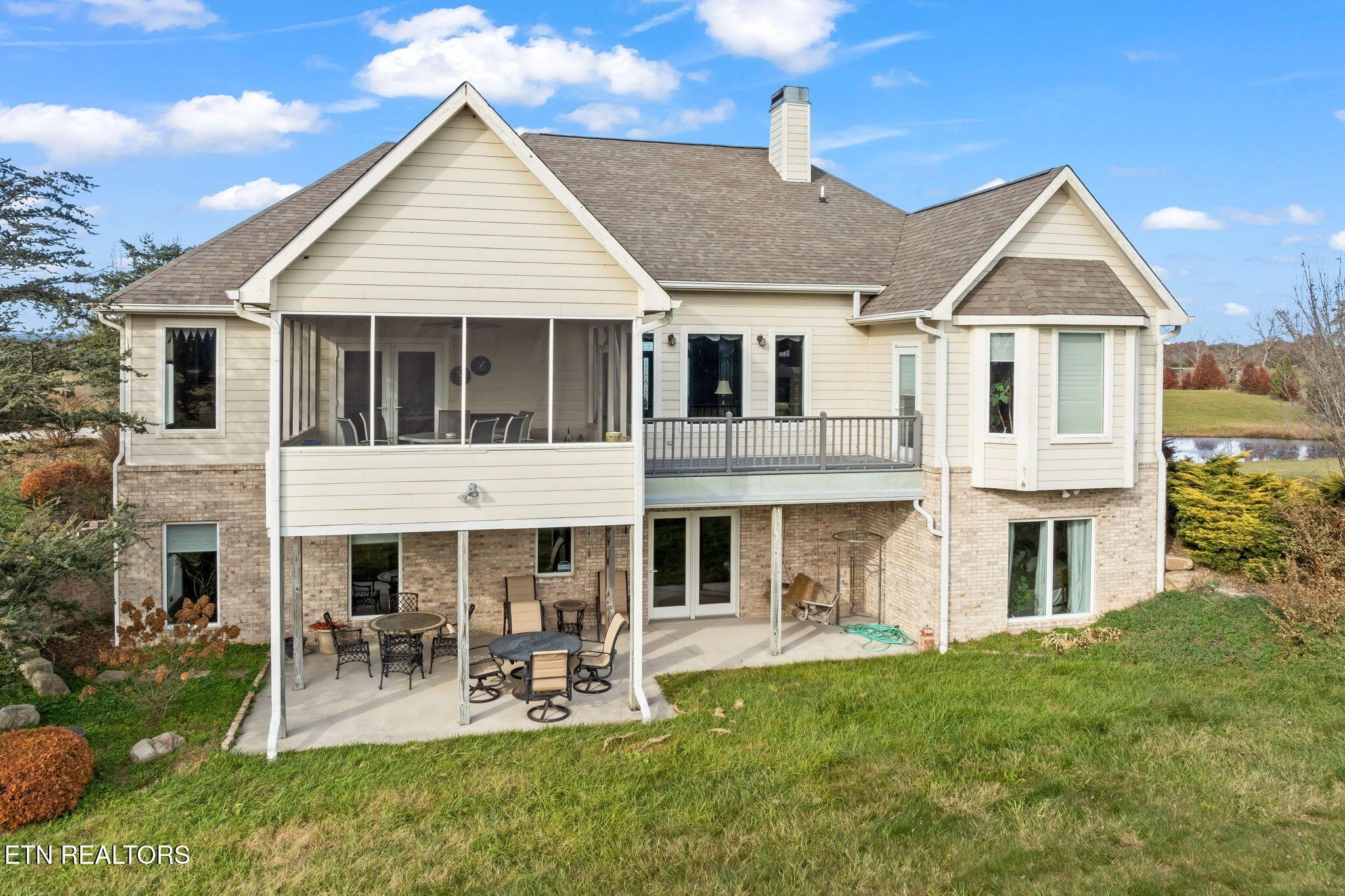 Deer Lodge, Tennessee, 37726, United States, 3 Bedrooms Bedrooms, ,4 BathroomsBathrooms,Residential,For Sale,1996492