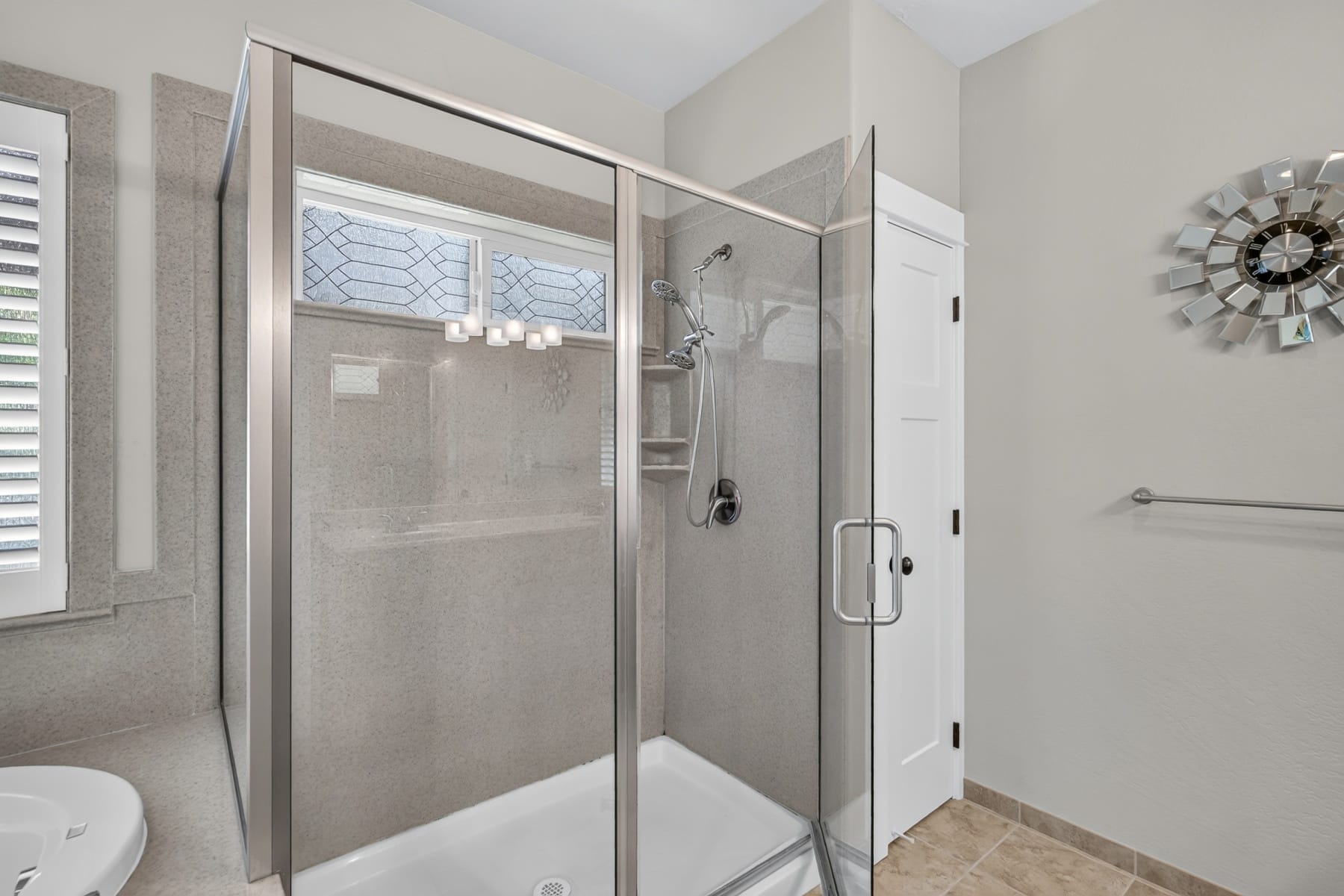  4303 Vineyard Terrace Medford, OR 97504 - 物件實景