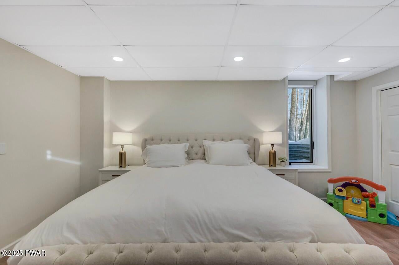 Lords Valley, Pennsylvania, 18428, United States, 6 Bedrooms Bedrooms, ,3 BathroomsBathrooms,Residential,For Sale,2001480