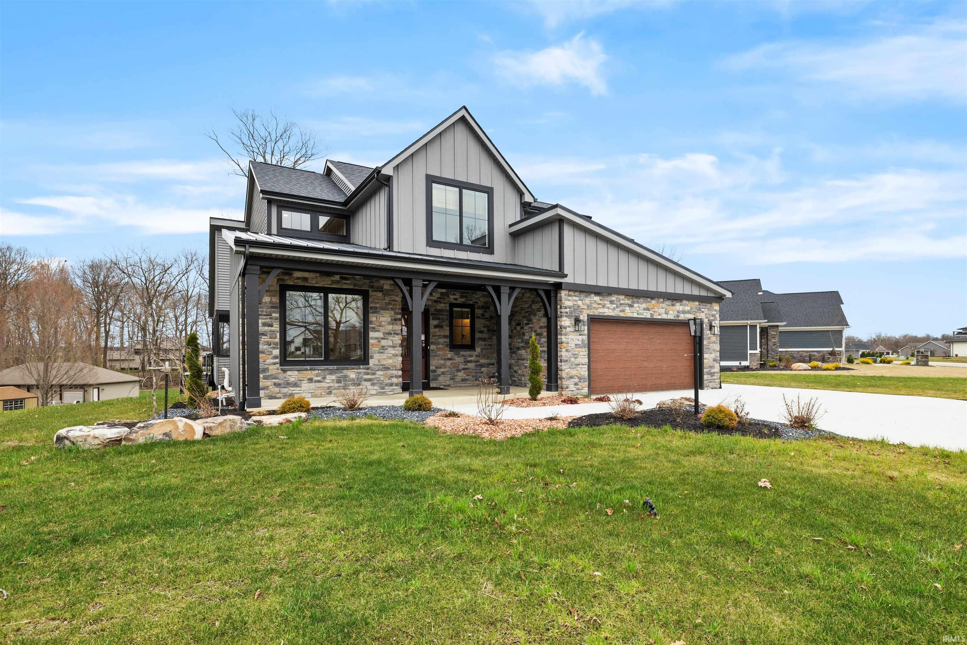 Leo, Indiana, 46765, United States, 5 Bedrooms Bedrooms, ,4 BathroomsBathrooms,Residential,For Sale,1981787