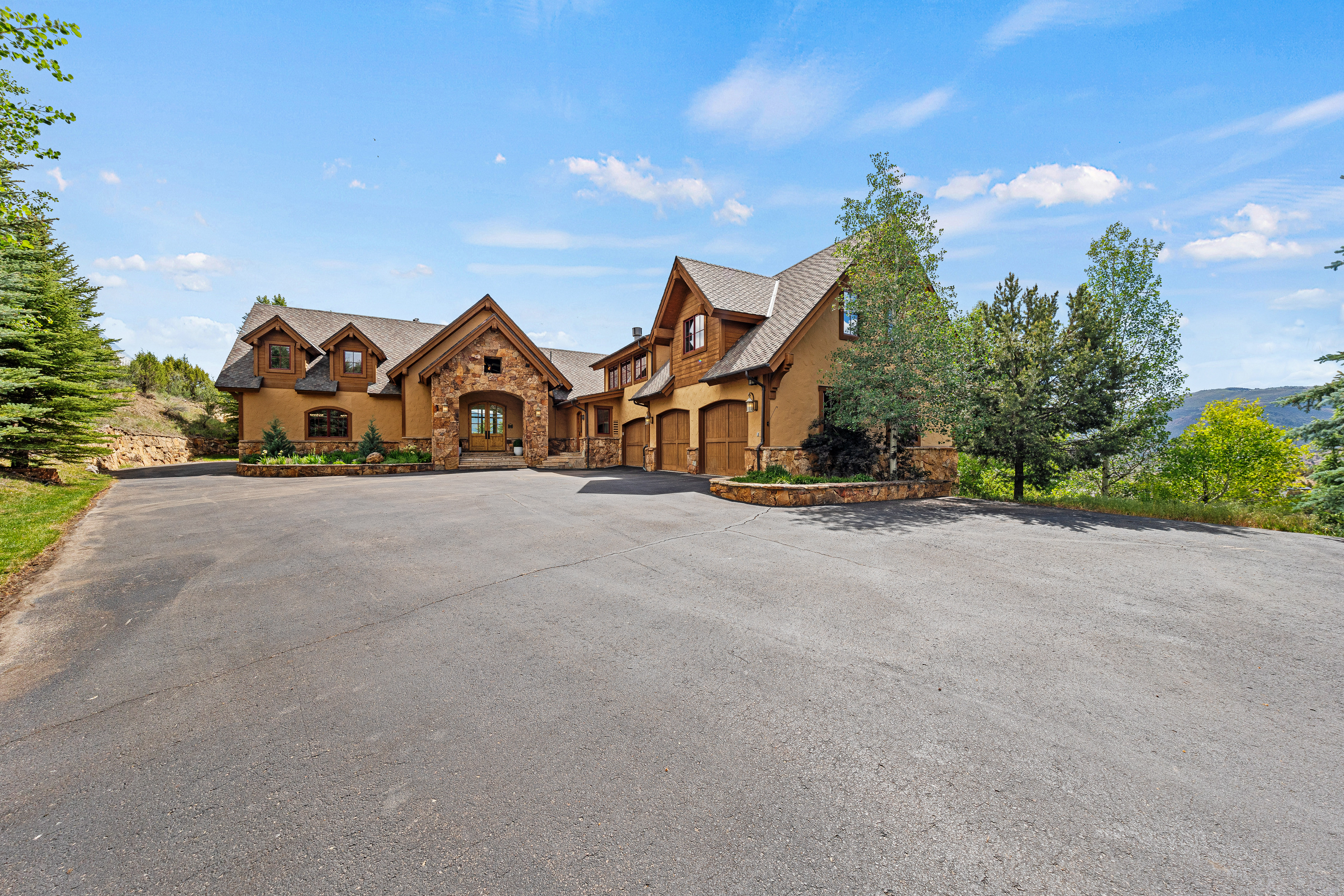  Exceptional Mountain Estate Offering Breathtaking Views - 物件實景