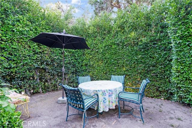 Los Angeles, California, 90016, United States, 4 Bedrooms Bedrooms, ,2 BathroomsBathrooms,Residential,For Sale,1850746