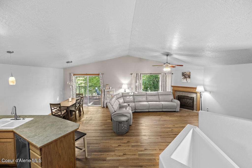 Post Falls, Idaho, 83854, United States, 4 Bedrooms Bedrooms, ,3 BathroomsBathrooms,Residential,For Sale,1870945