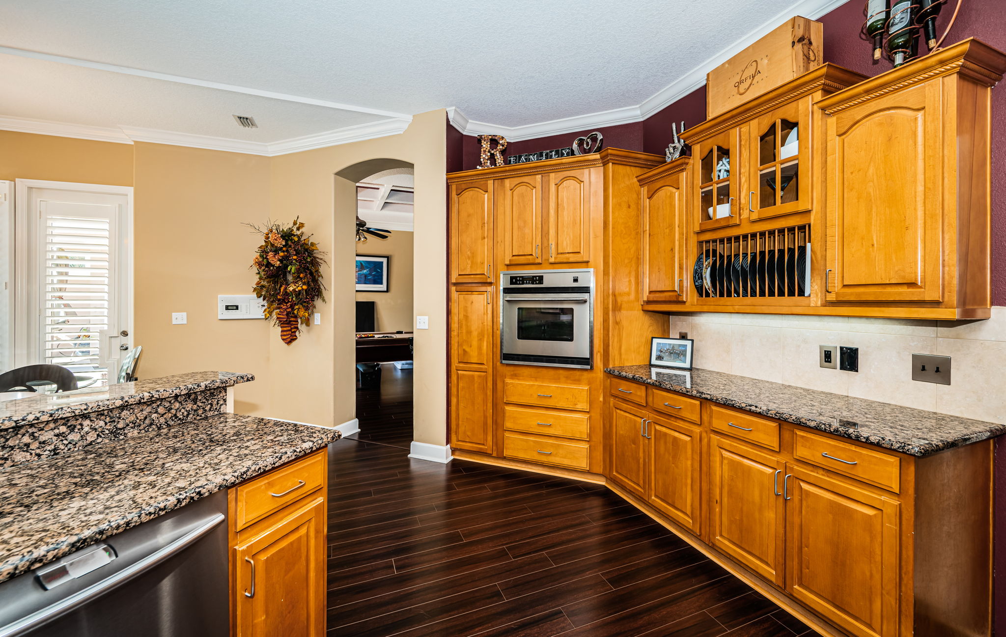 Gulfport, Florida, 33707, United States, 5 Bedrooms Bedrooms, ,4 BathroomsBathrooms,Residential,For Sale,1977633