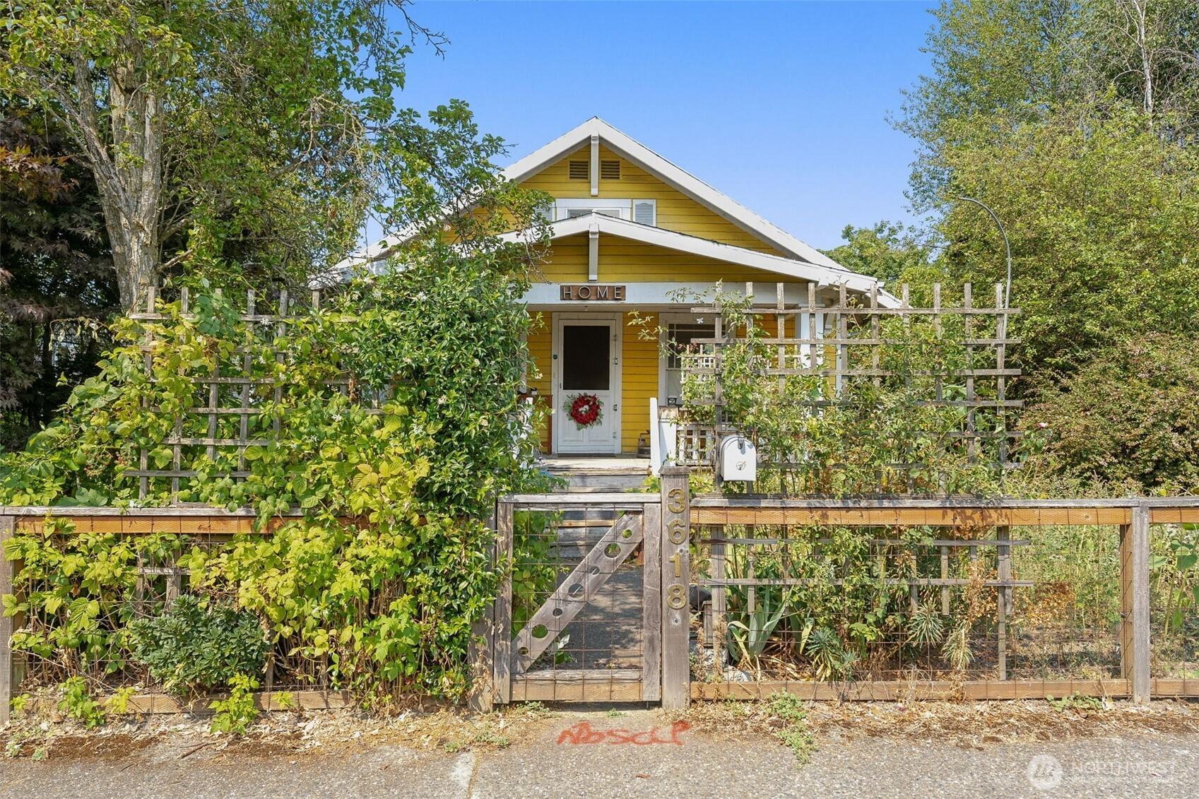 SEATTLE, Washington, 98144, United States, 2 Bedrooms Bedrooms, ,1 BathroomBathrooms,Residential,For Sale,1941790