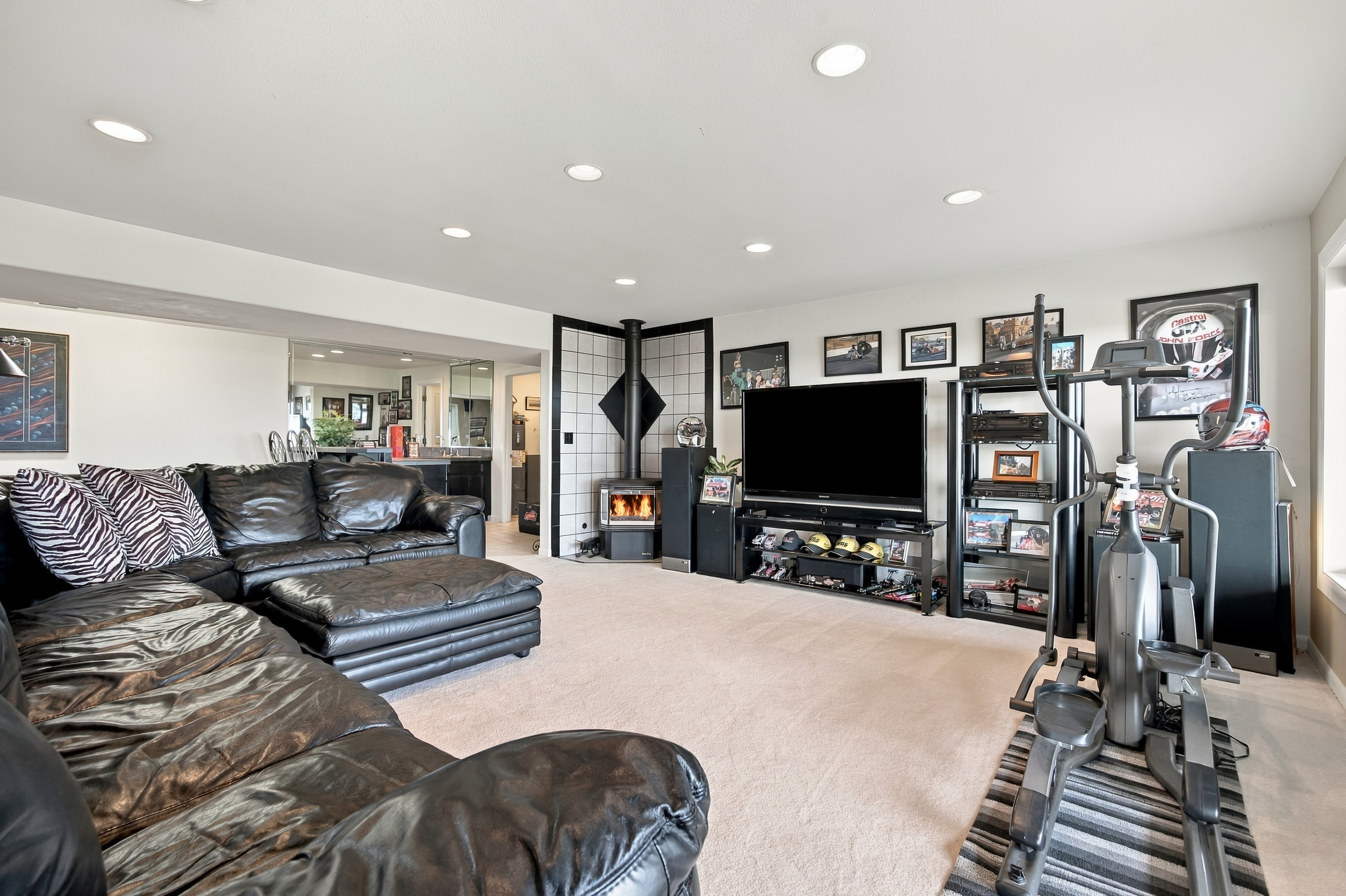  Welcome to 2716 S Irving Street - 物件實景