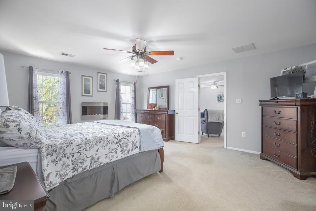 Fredericksburg, Virginia, 22406, United States, 4 Bedrooms Bedrooms, ,3 BathroomsBathrooms,Residential,For Sale,1934657