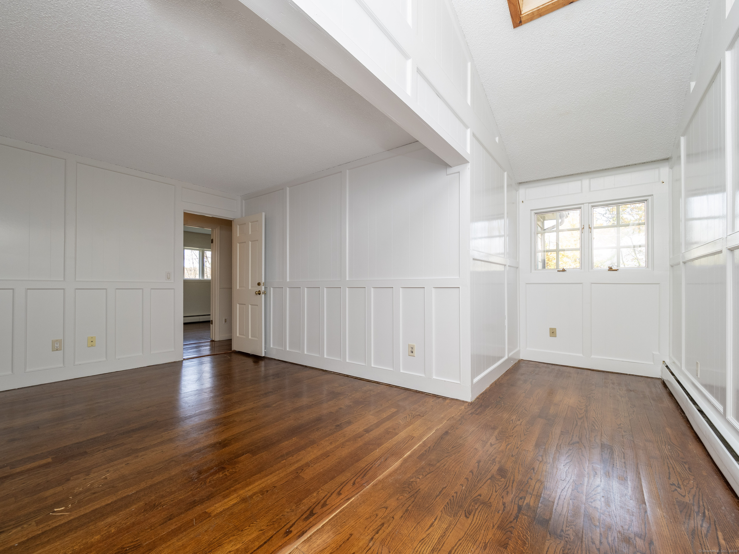 Ridgefield, Connecticut, 06877, United States, 4 Bedrooms Bedrooms, ,2 BathroomsBathrooms,Residential,For Sale,1989394