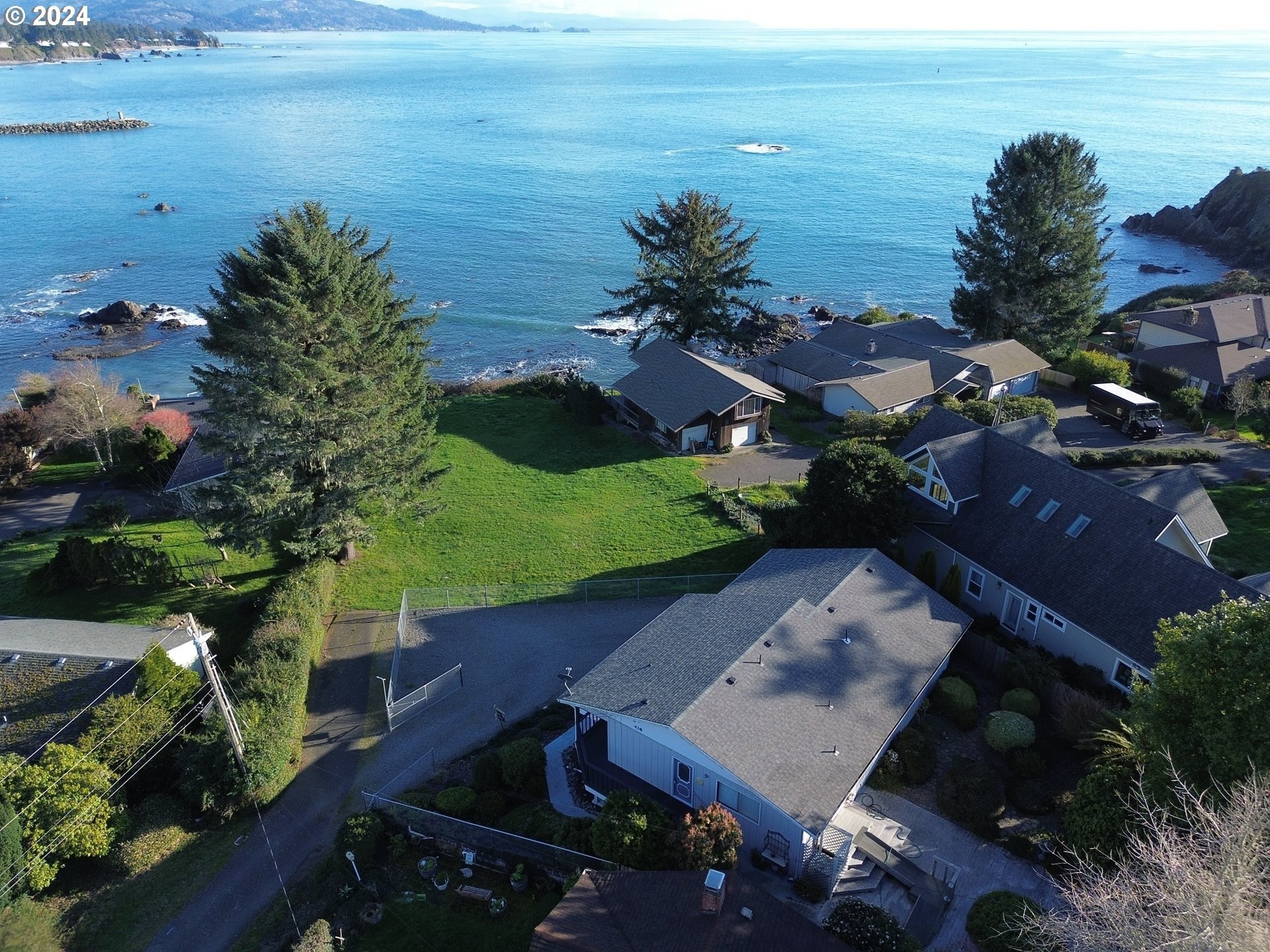 Brookings, Oregon, 97415, United States, 3 Bedrooms Bedrooms, ,3 BathroomsBathrooms,Residential,For Sale,1981065