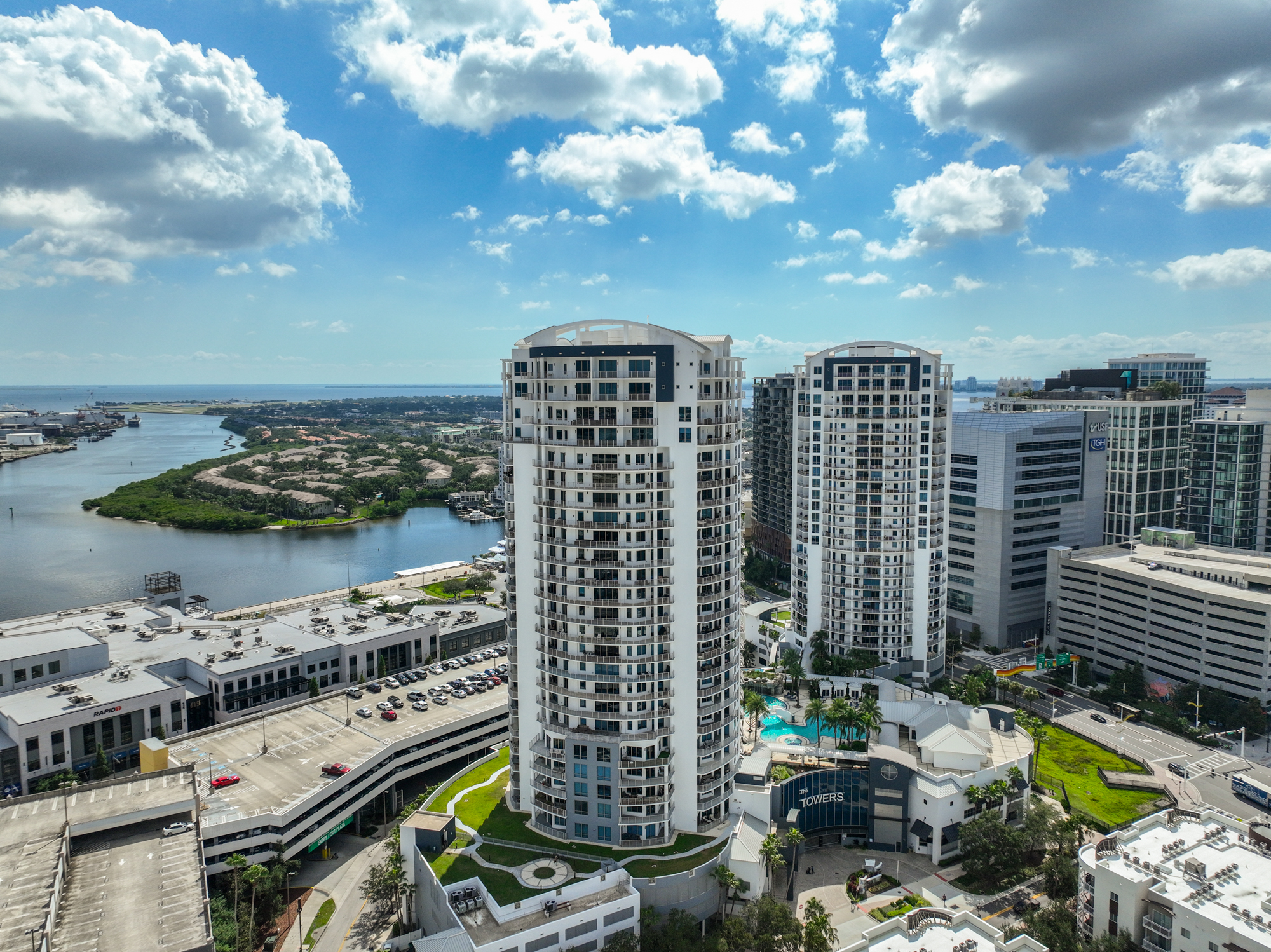 Tampa, Florida, 33602, United States, 3 Bedrooms Bedrooms, ,3 BathroomsBathrooms,Residential,For Sale,1982527