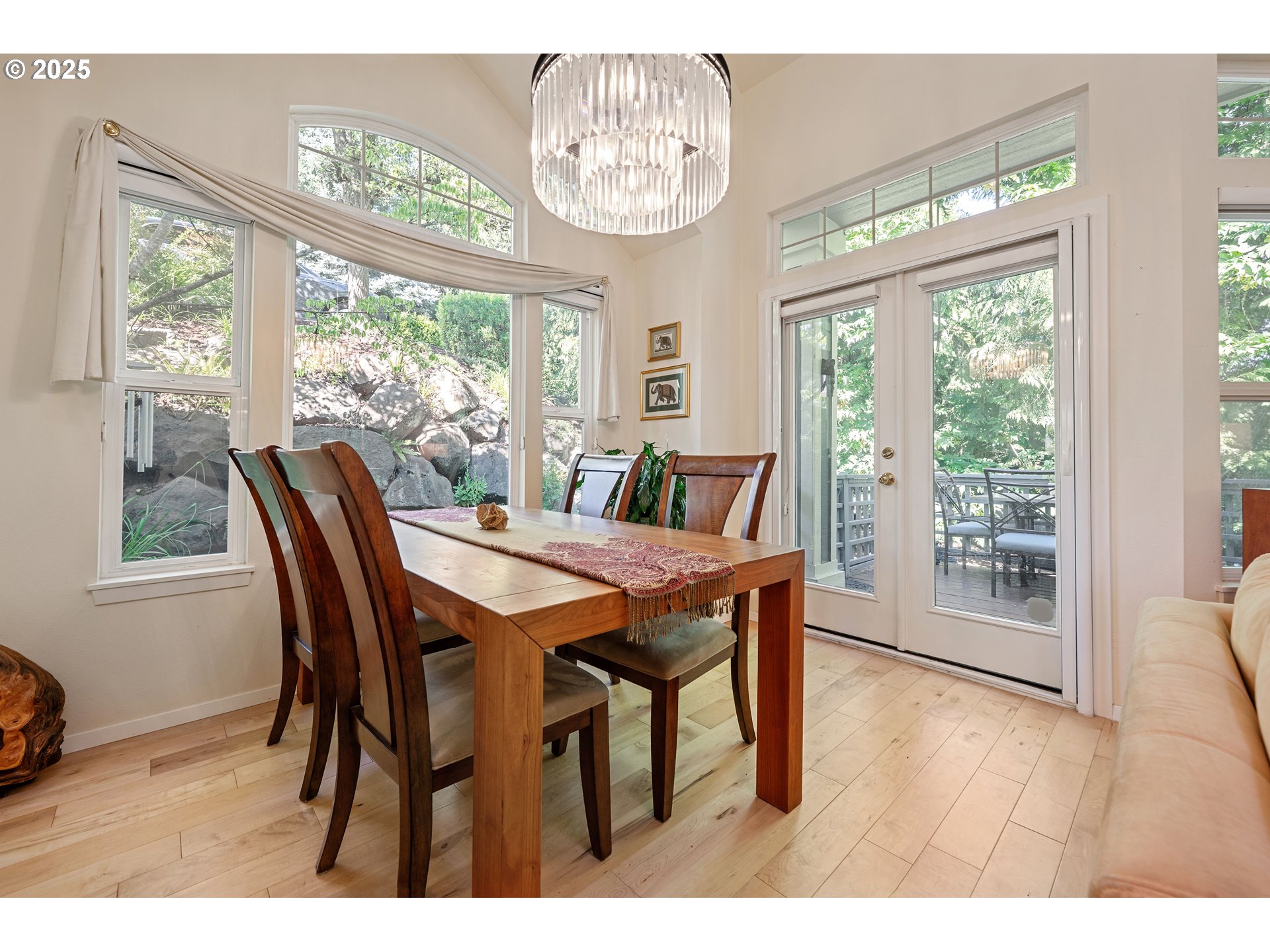 Portland, Oregon, 97229, United States, 2 Bedrooms Bedrooms, ,2 BathroomsBathrooms,Residential,For Sale,1925934