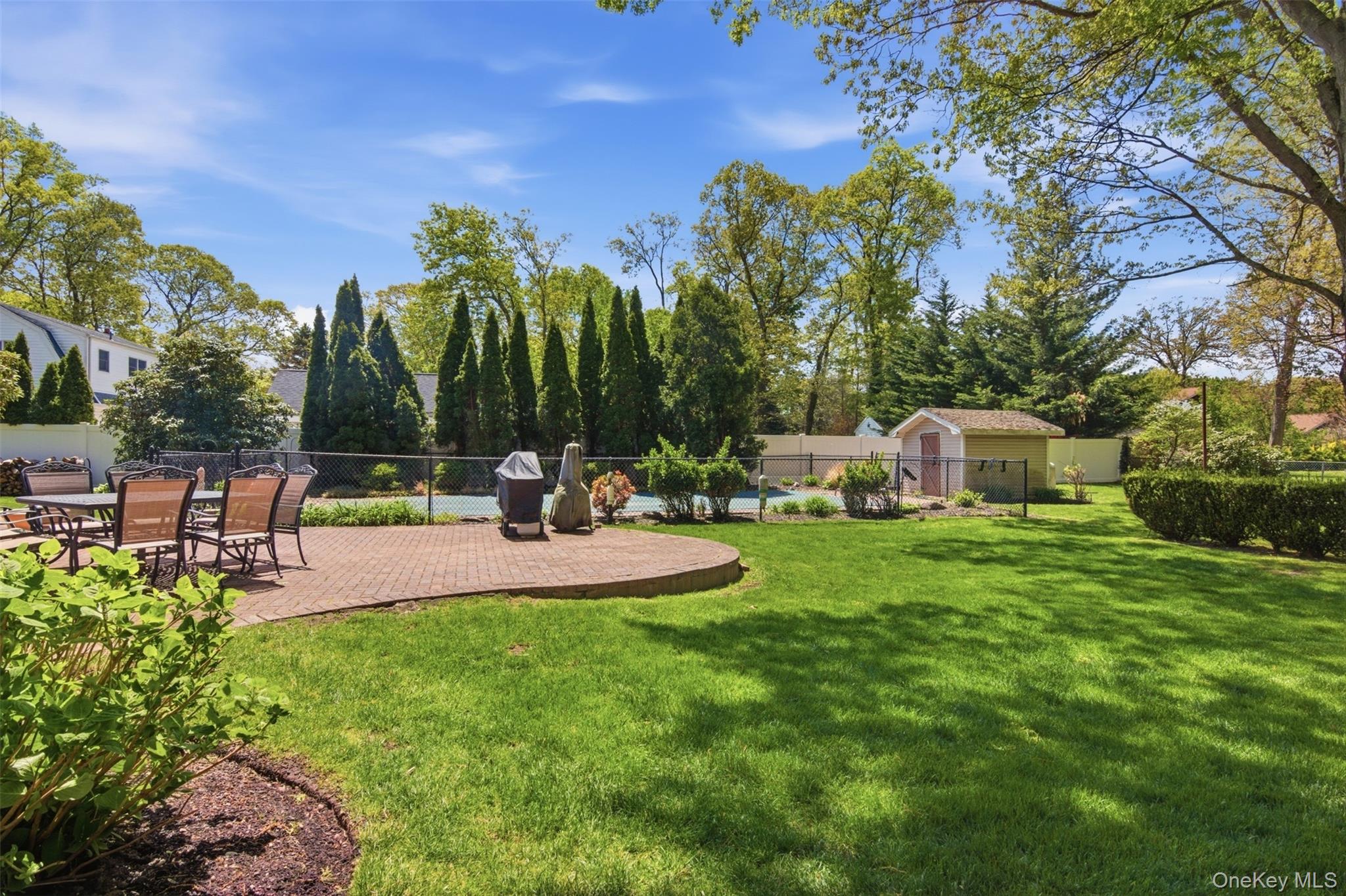  28 King Arthurs Court, Saint James, NY, 11780 - 物件實景