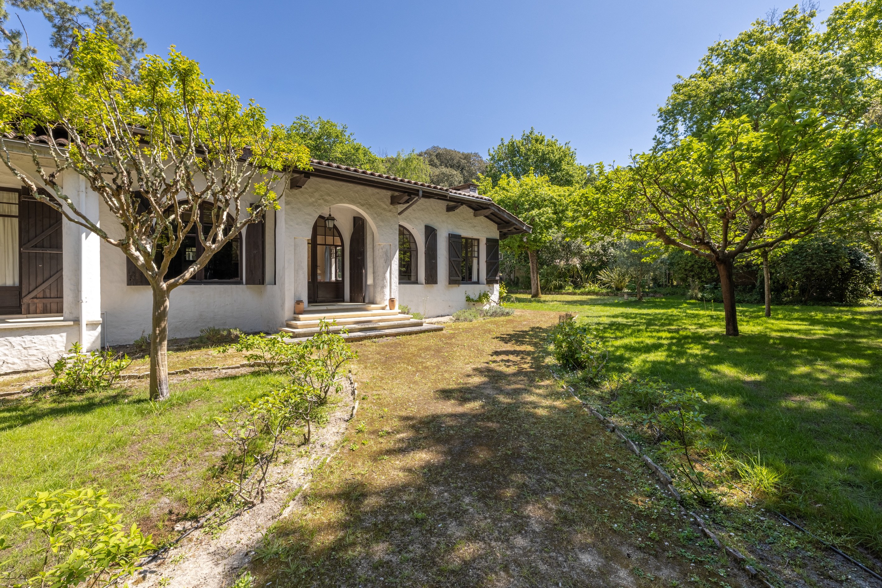  PYLA, CERCLE DE VOILE - SINGLE-LEVEL GAUME-STYLE VILLA ON APPROX. 3,000 m² OF L… - 物件實景