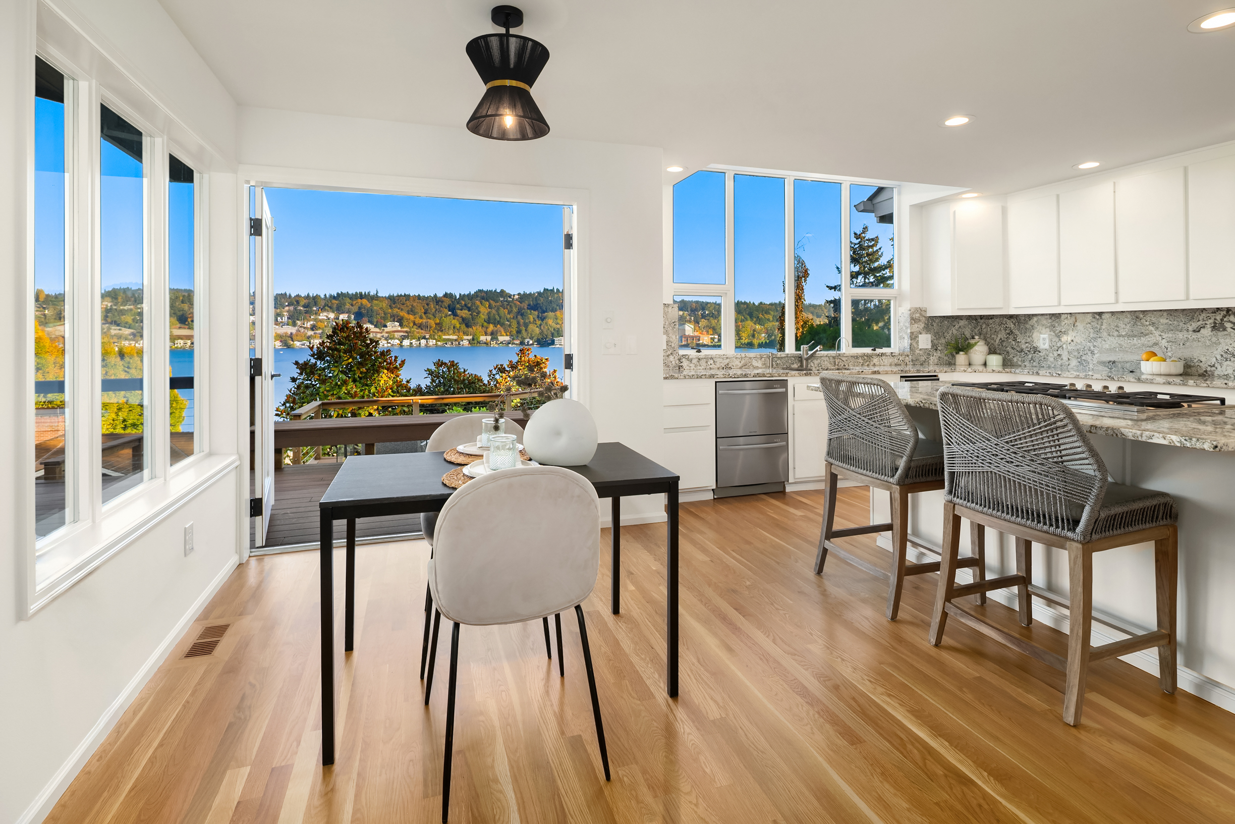  7020 96th Avenue Southeast, Mercer Island, WA 98040 - 物件實景