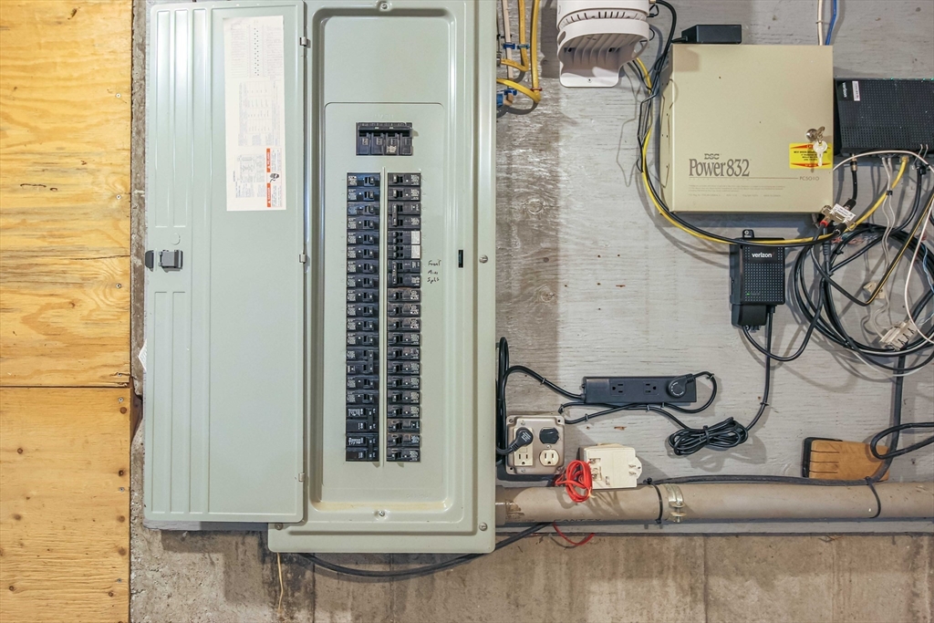 Sutton, Massachusetts, 01590, United States, 3 Bedrooms Bedrooms, ,3 BathroomsBathrooms,Residential,For Sale,1982878