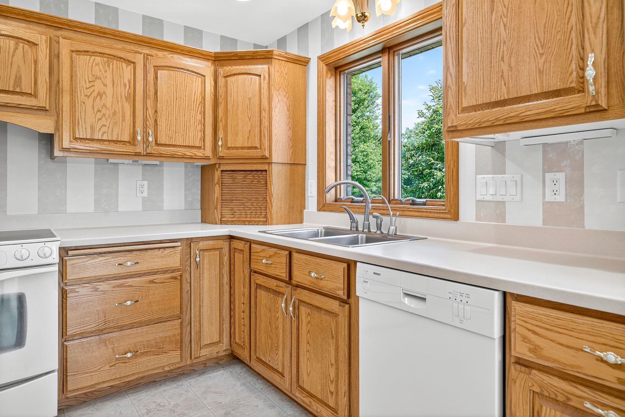 Redgranite, Wisconsin, 54970, United States, 3 Bedrooms Bedrooms, ,3 BathroomsBathrooms,Residential,For Sale,1982577