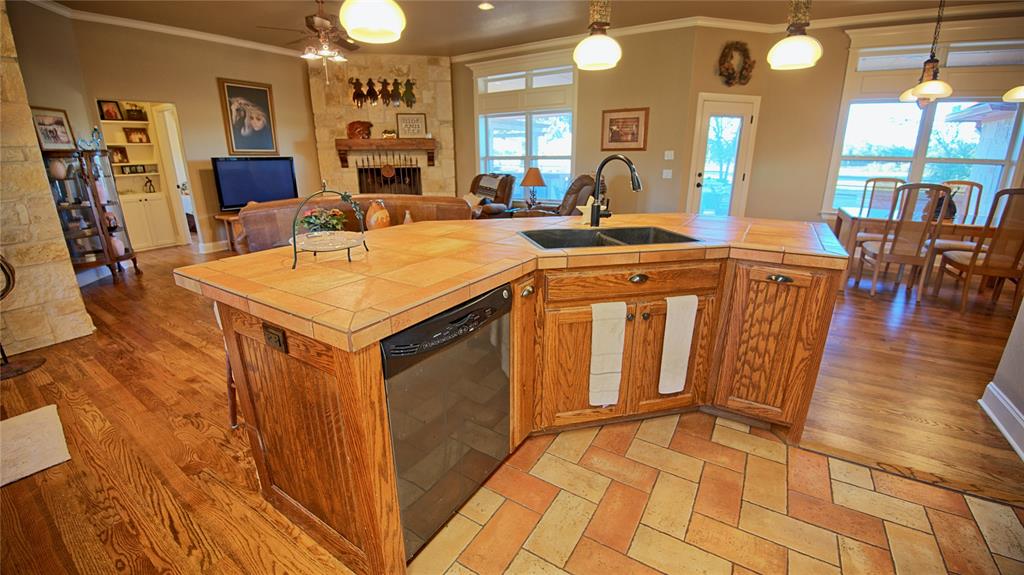 Paradise, Texas, 76073, United States, 4 Bedrooms Bedrooms, ,3 BathroomsBathrooms,Residential,For Sale,1982830