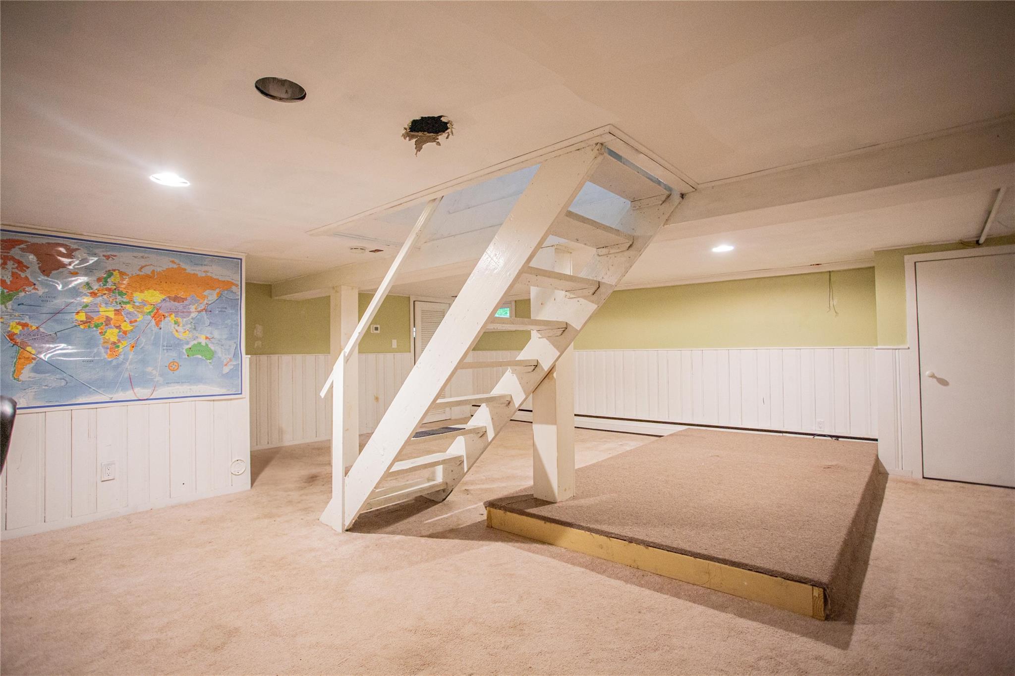 Huntington, New York, 11743, United States, 2 Bedrooms Bedrooms, ,2 BathroomsBathrooms,Residential,For Sale,1847345