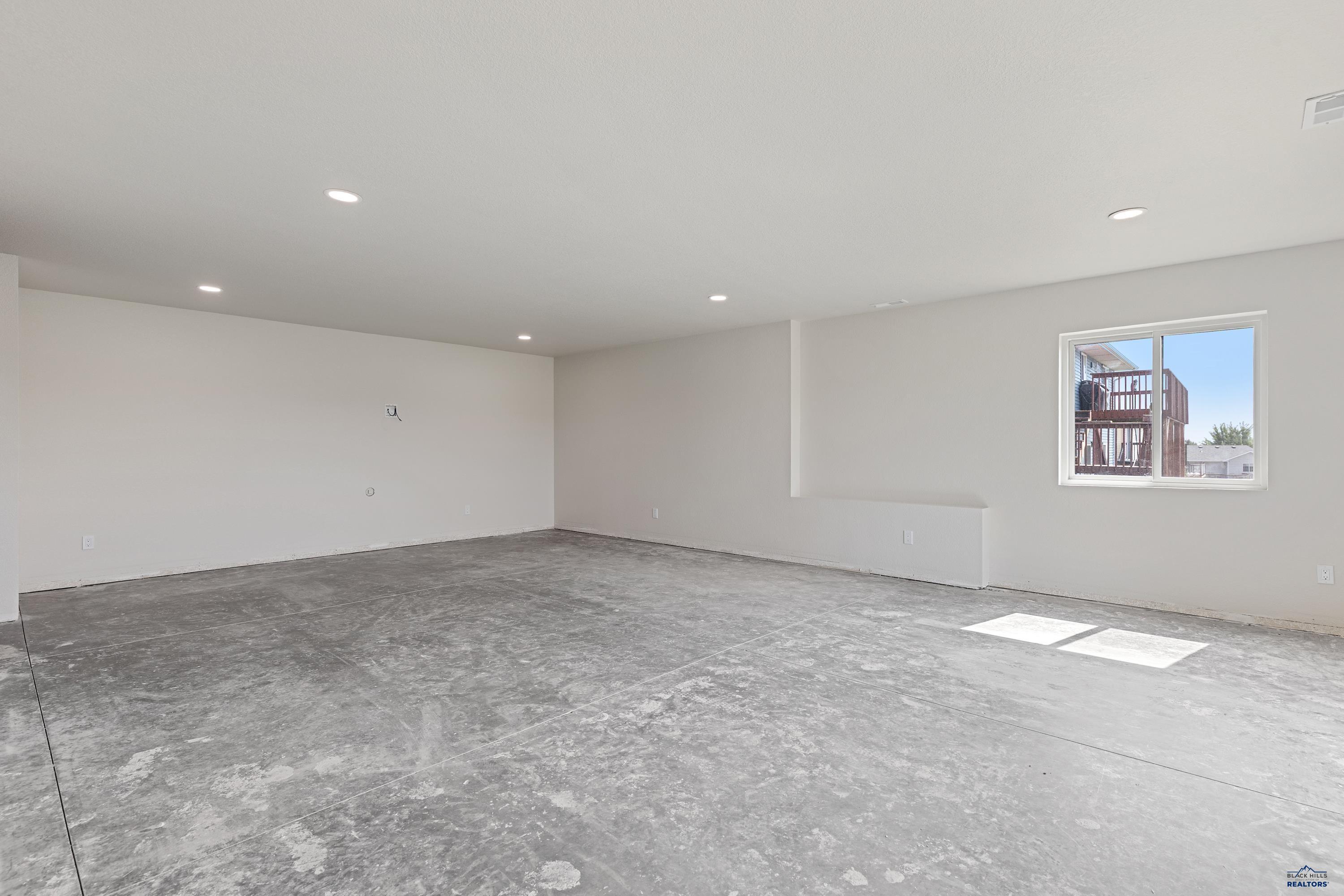 Rapid City, South Dakota, 57703, United States, 4 Bedrooms Bedrooms, ,3 BathroomsBathrooms,Residential,For Sale,1947001