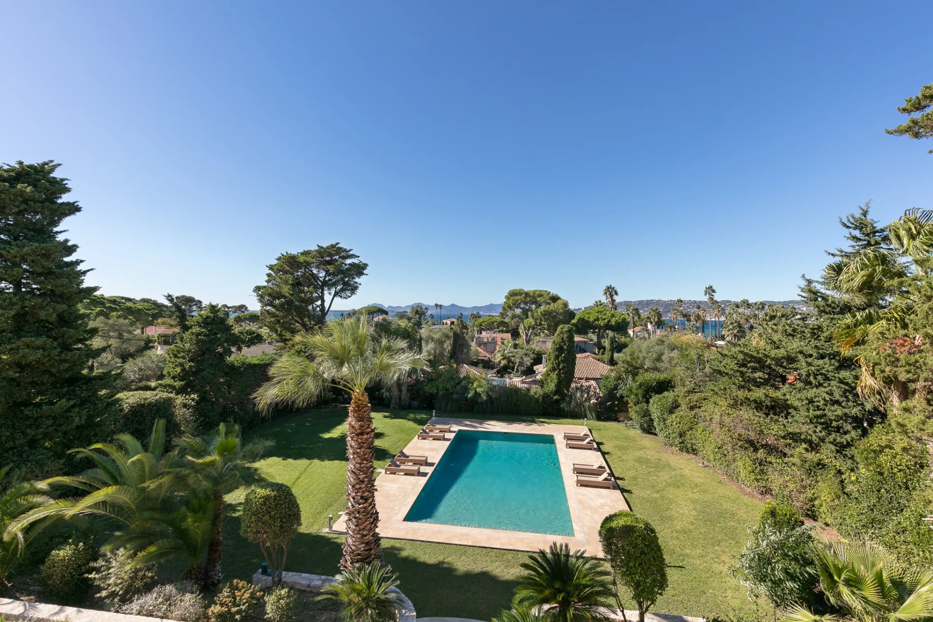 Antibes, Provence-Alpes-Côte d’Azur, 06600, FR, 6 Bedrooms Bedrooms, ,Residential,For Sale,1986252