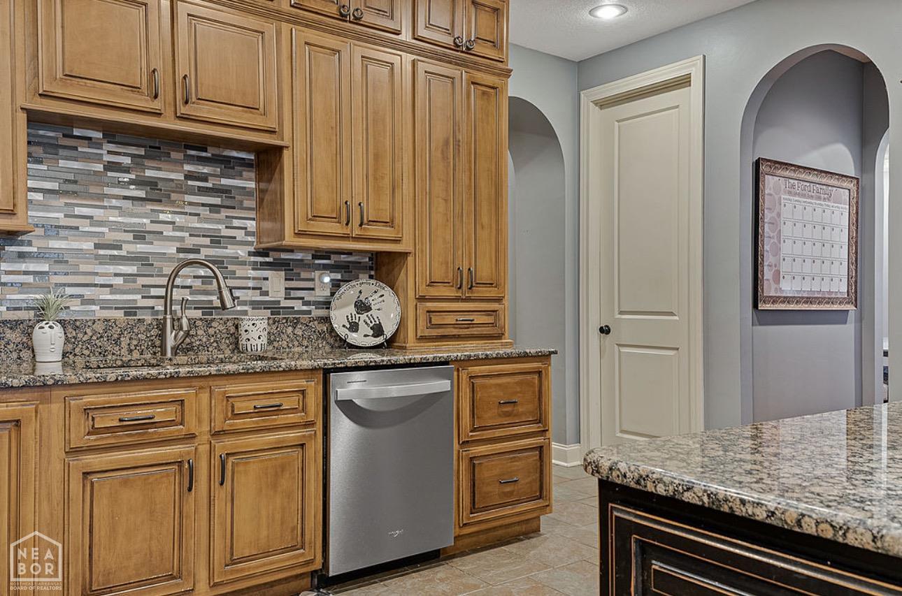 Jonesboro, Arkansas, 72404, United States, 5 Bedrooms Bedrooms, ,5 BathroomsBathrooms,Residential,For Sale,1981744