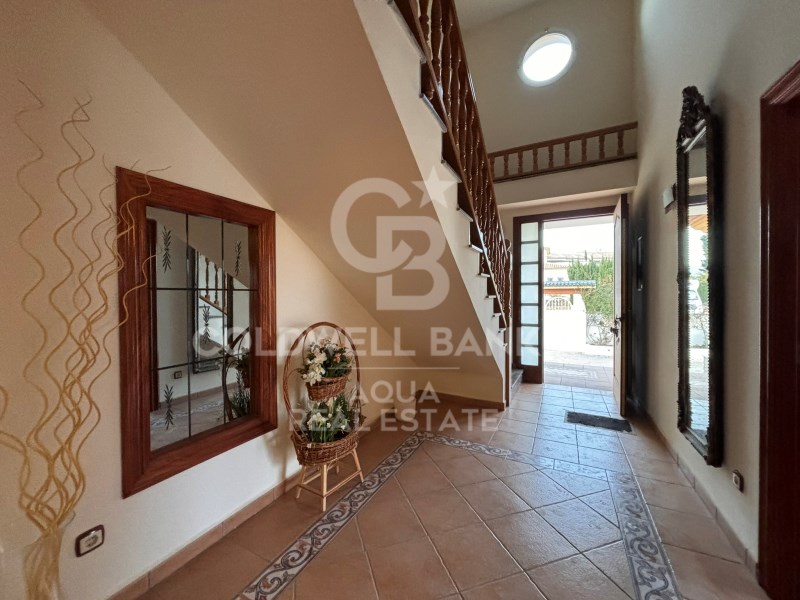 Calle Lisboa Alicante, la Nucia, El Tossal-Bello H, la Nucia, Comunidad Valenciana, 03530, ES, 7 Bedrooms Bedrooms, ,4 BathroomsBathrooms,Residential,For Sale,Calle Lisboa Alicante, la Nucia, El Tossal-Bello H,1682591